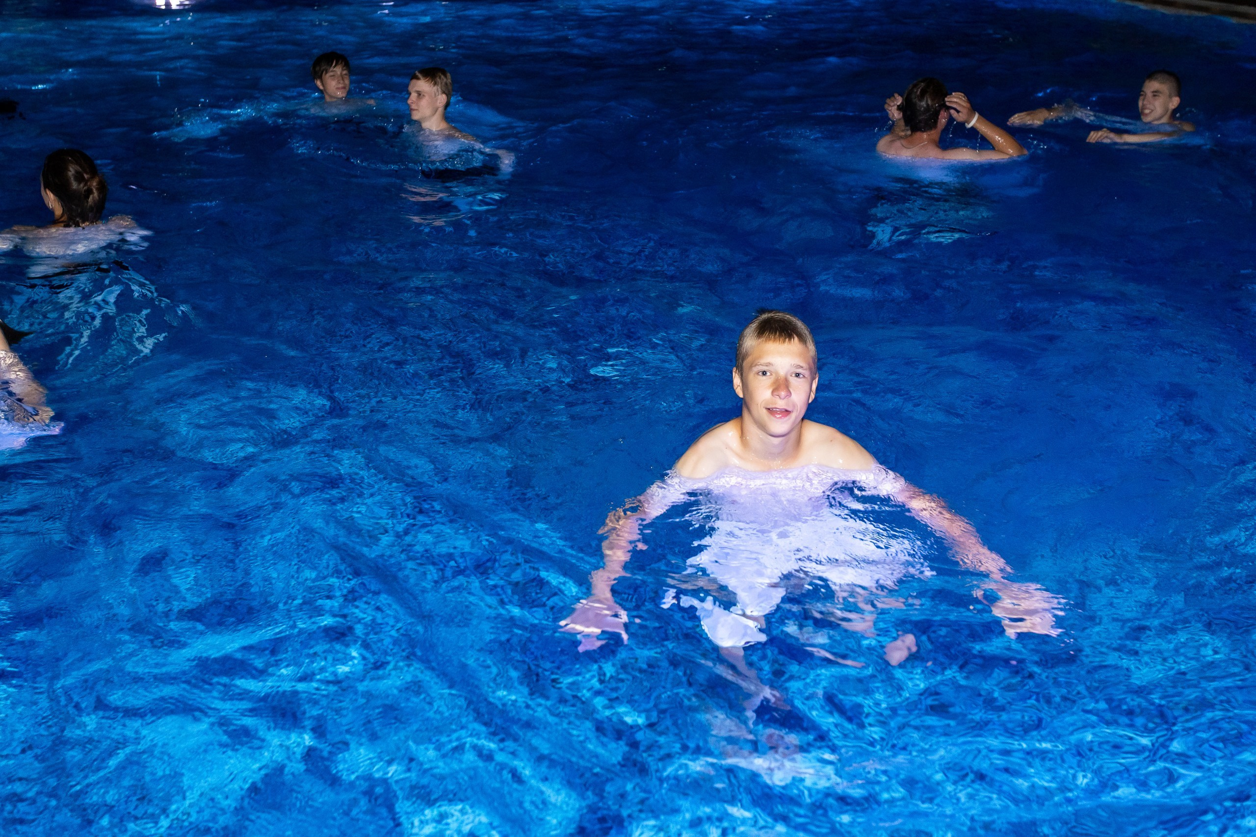 Вручение аттестата и выпускной вечер. Выпускные альбомы Майкоп, Краснодар Елена Золотарева