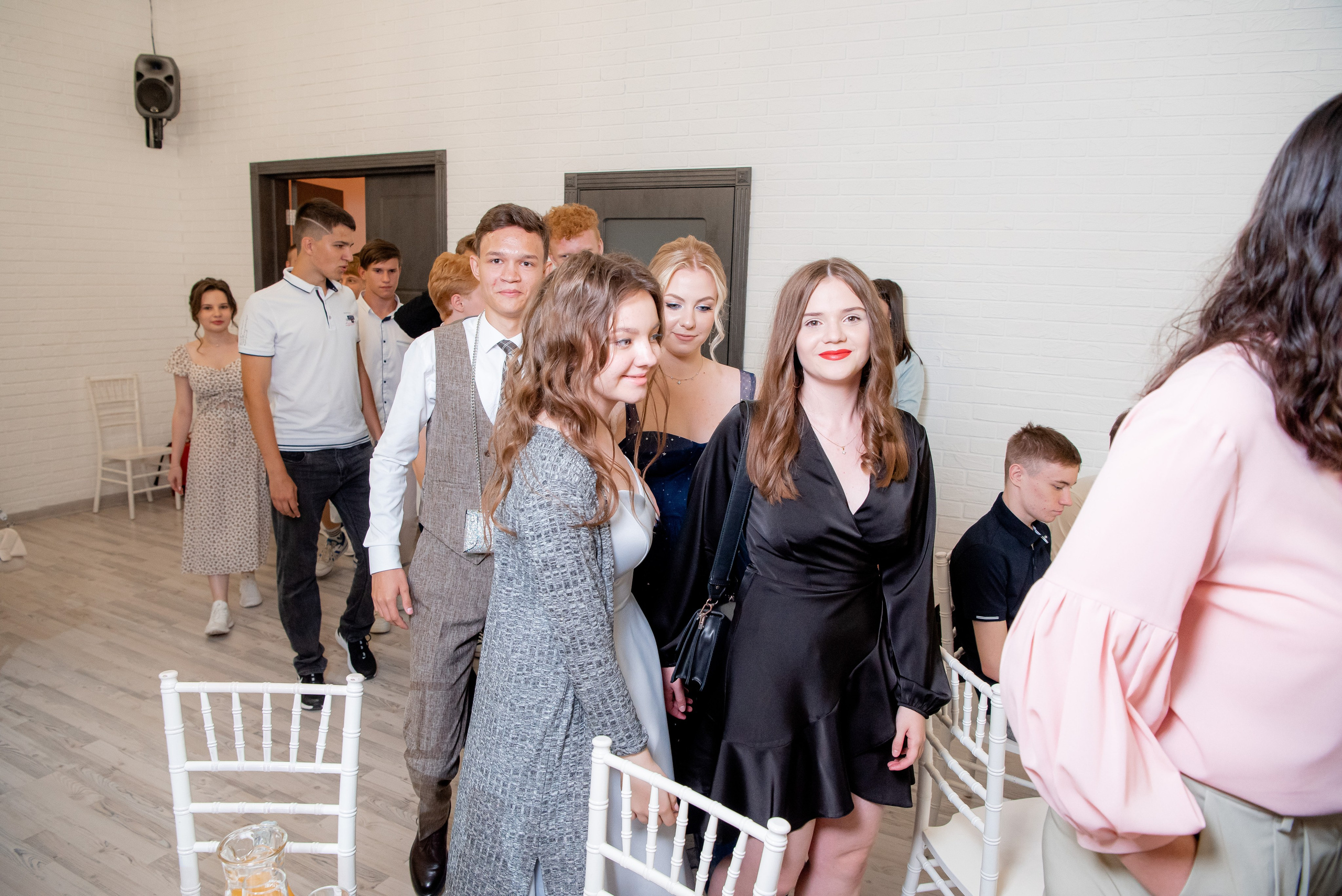 30 Школа. Вручение и Банкет. ДК Юбилейный и Банхоф. Фотограф в Волгограде и Волжском Александр Горбань