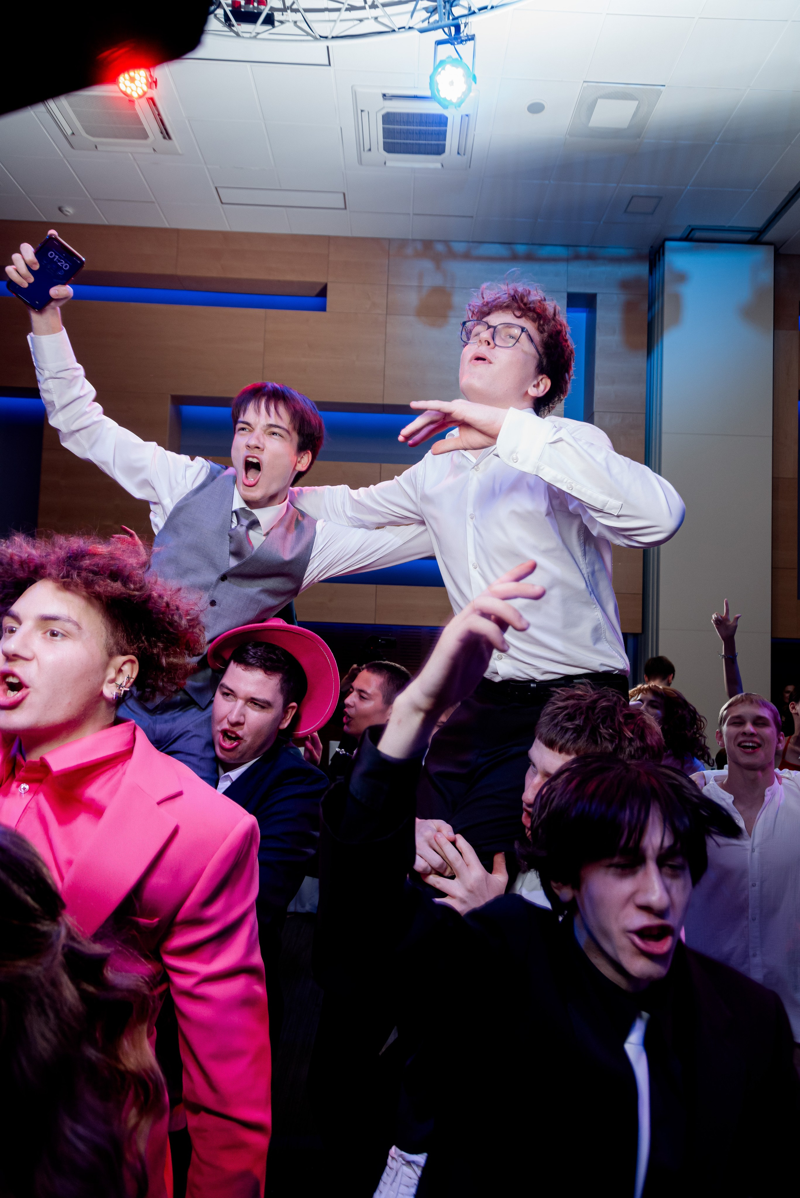 5 Лицей. Музкомедия. Хиллтон. Фотограф в Волгограде и Волжском Александр Горбань