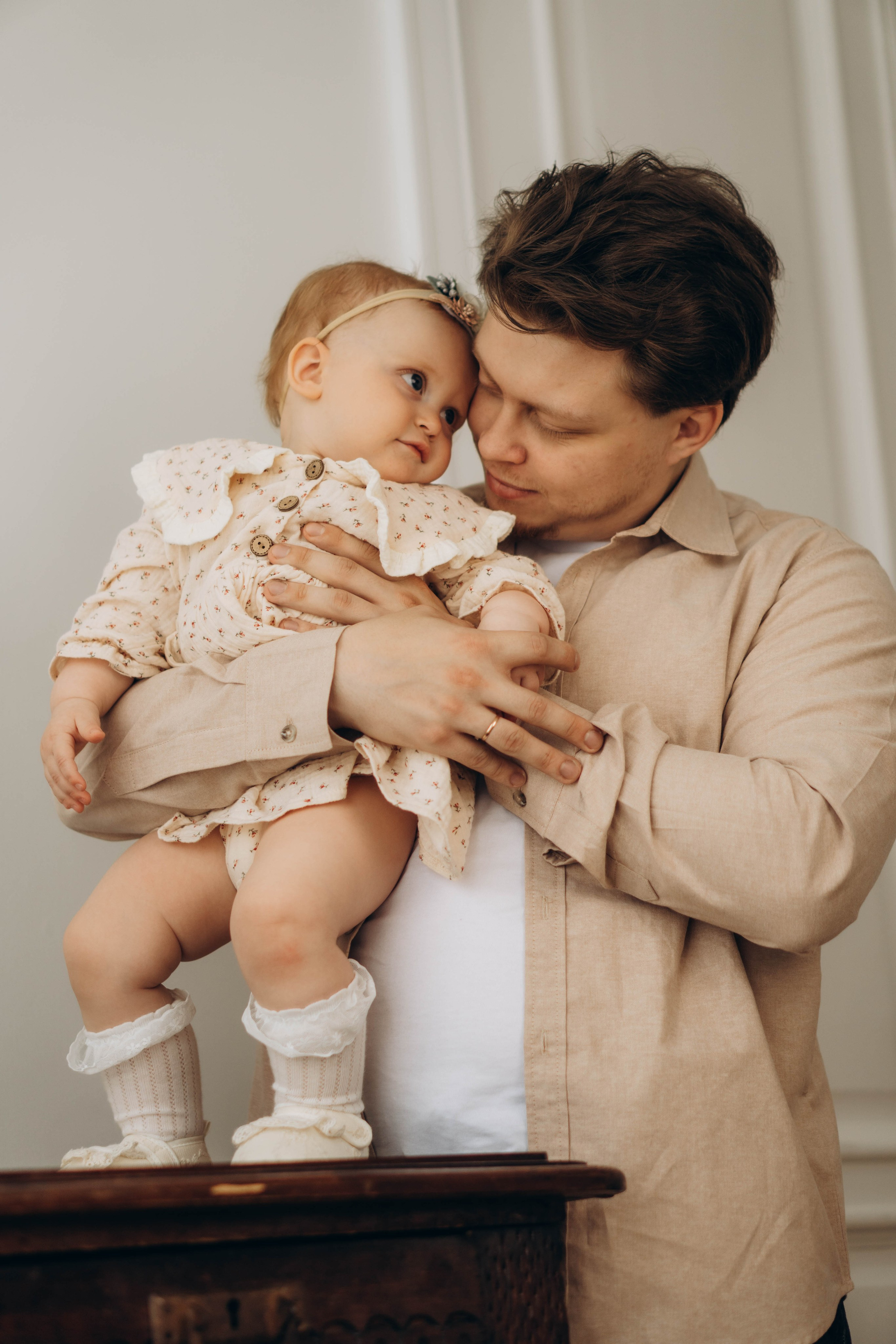 Студийная семейная съемка на годик. Фотограф Москва Валерия Веденина