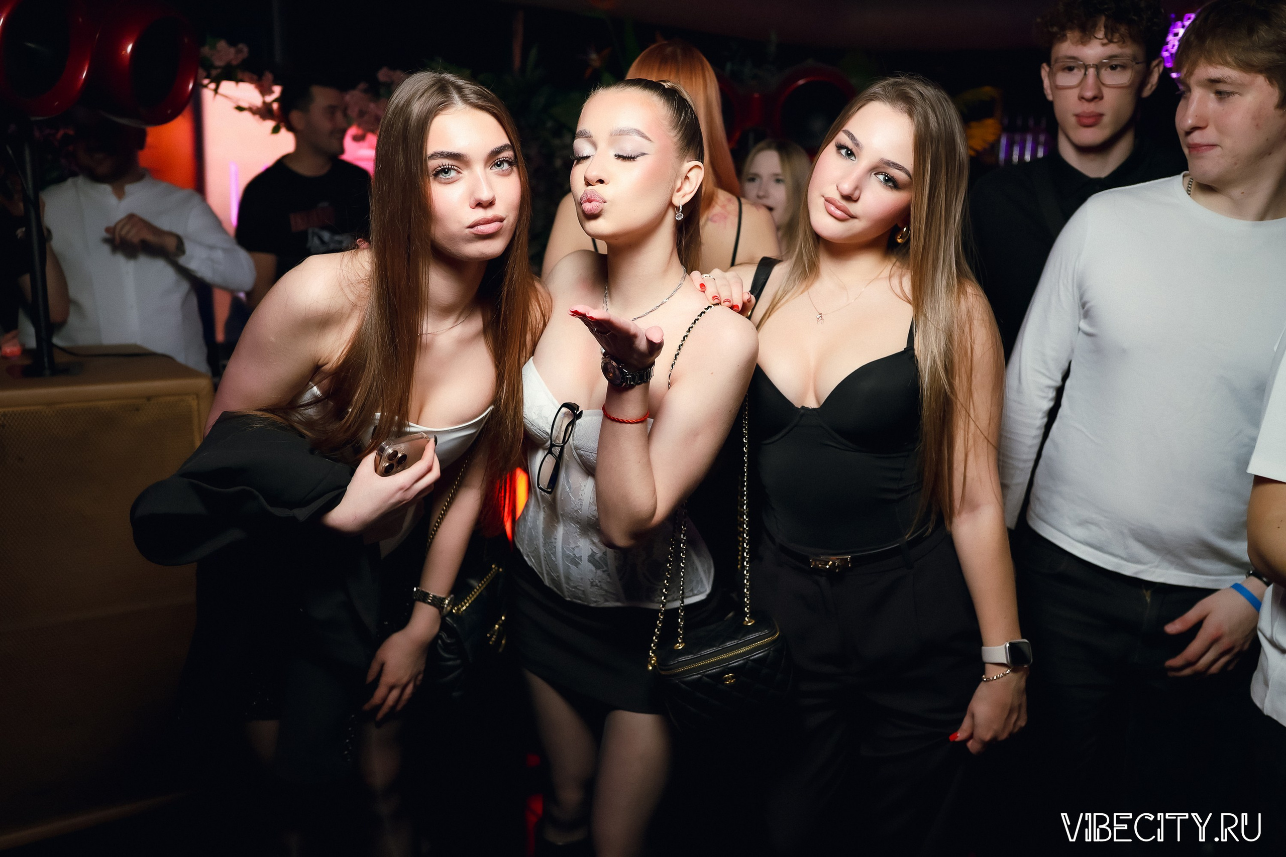 DOUBLE U. VIBECITY.RU Вайб Сити Ру Фоторепортажи Фотоотчеты Калининград