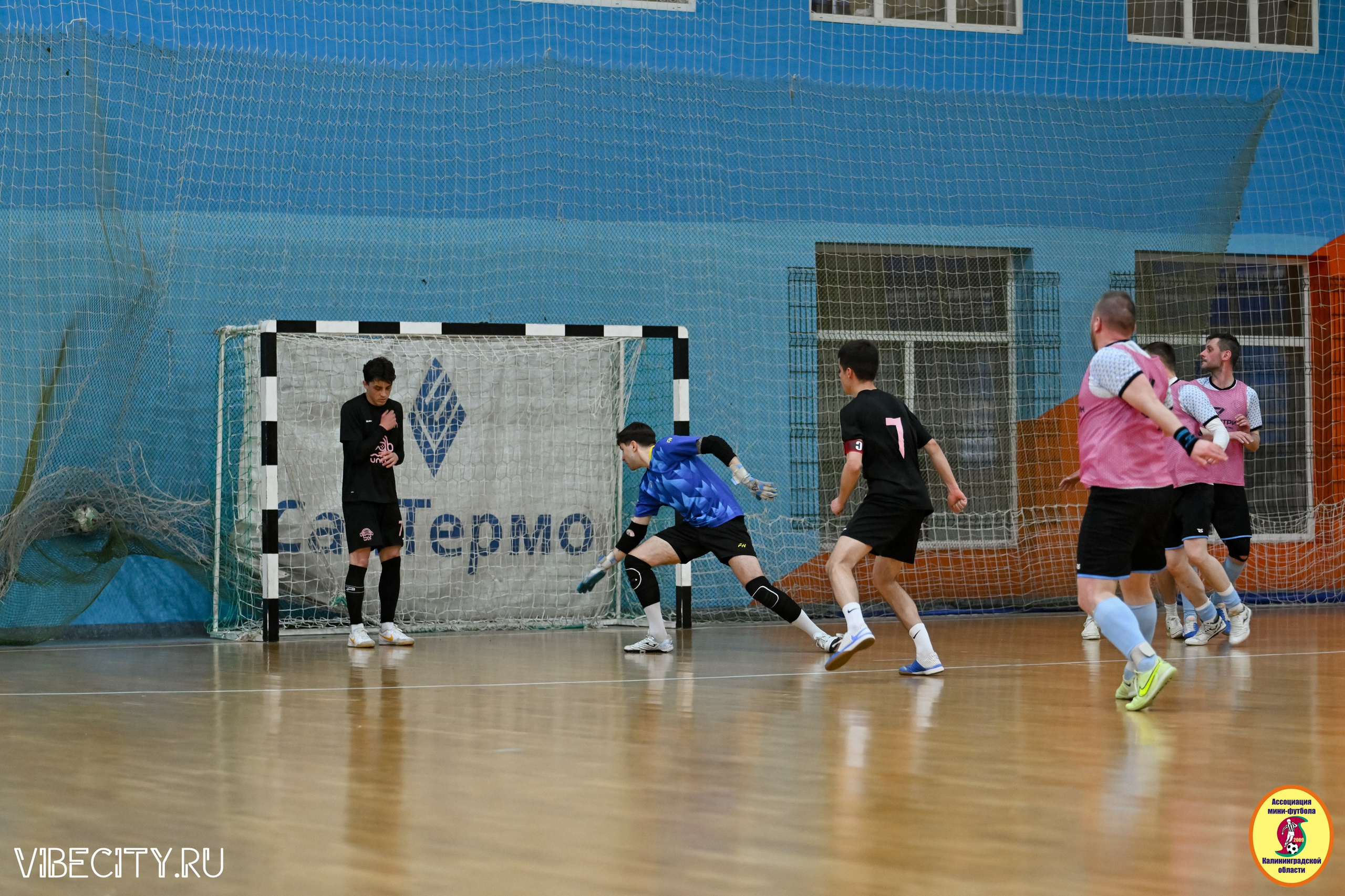 8 тур Корпоративной Бизнес-Лиги по футзалу. VIBECITY.RU Вайб Сити Ру Фоторепортажи Фотоотчеты Калининград