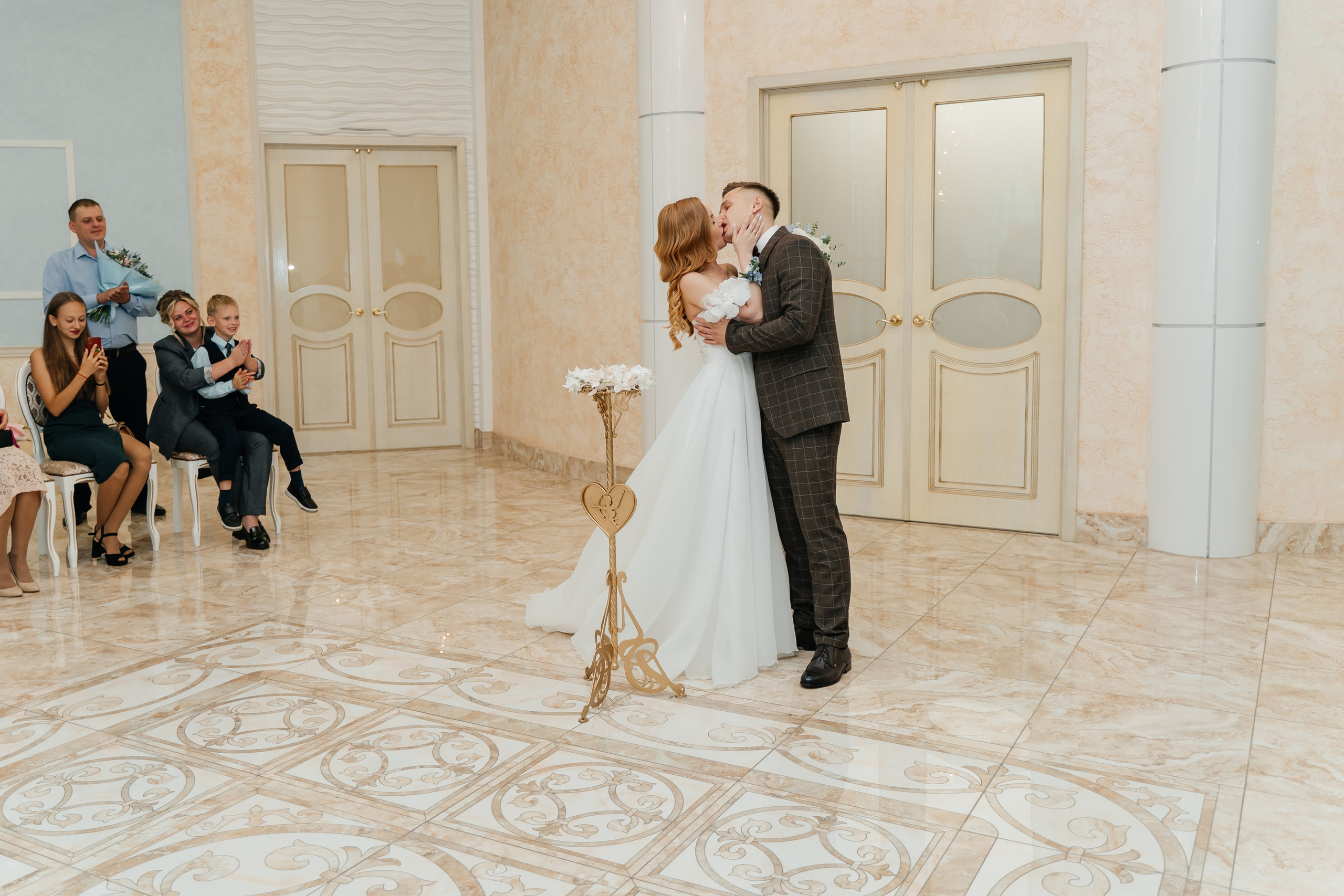 Вячеслав и Александра. Свадебный фотограф Камчатка Петровский Павел