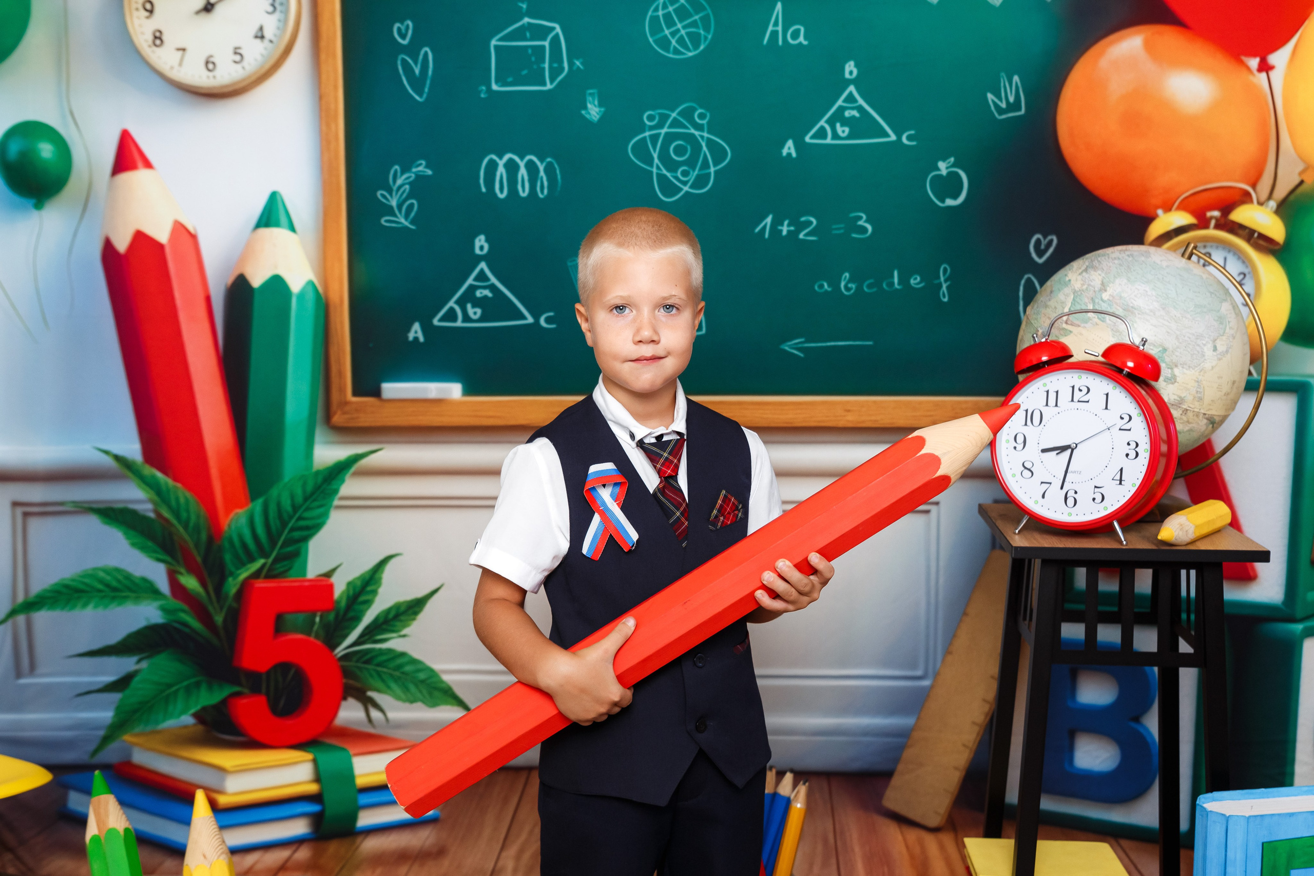 «Карандаши». Выпускные альбомы в Донецке и ДНР. Фотограф Донецк и ДНР