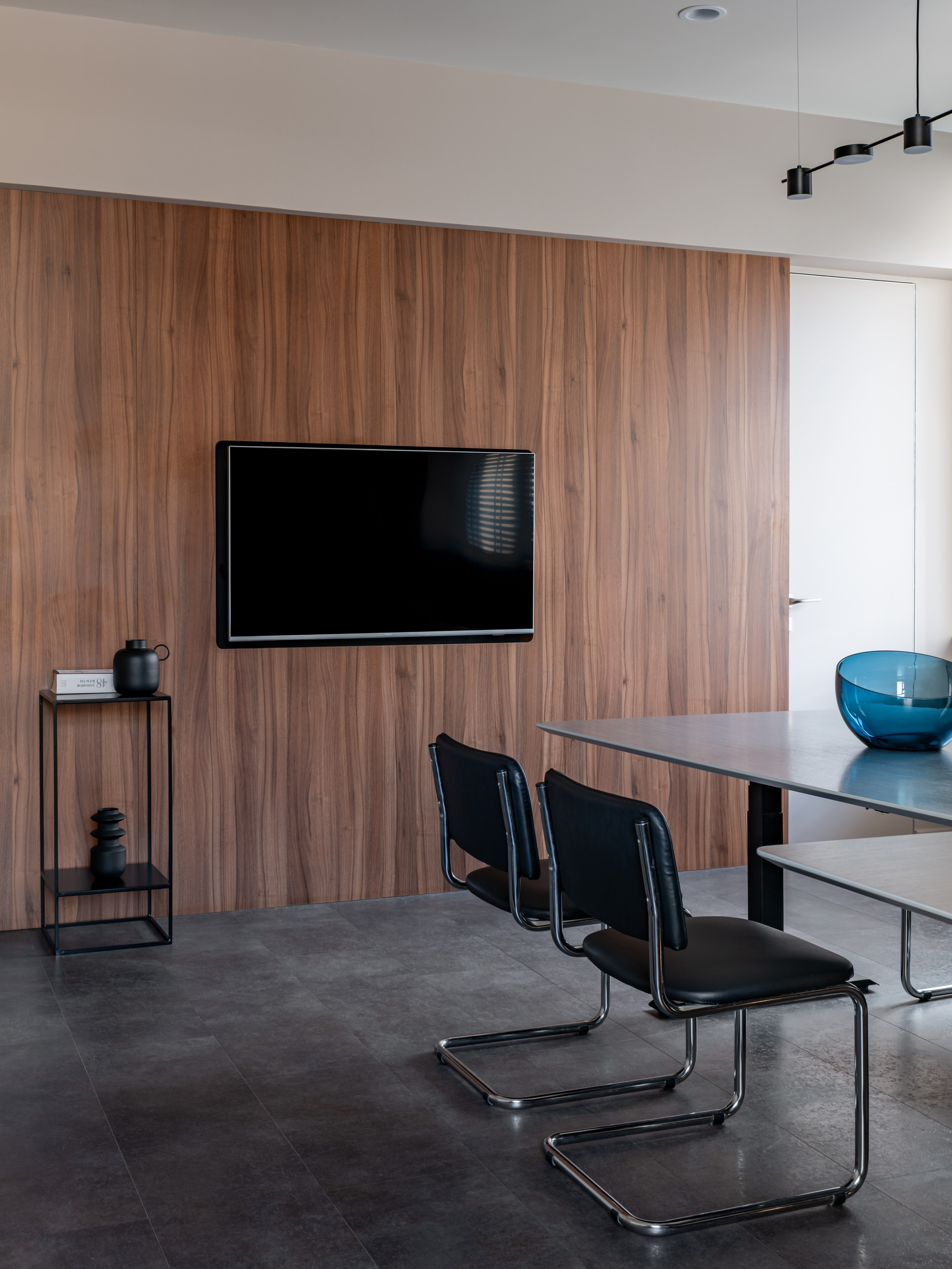 Дизайн интерьера офиса строительной компании в Екатеринбурге. Интерьерный фотограф. Фотограф архитектуры