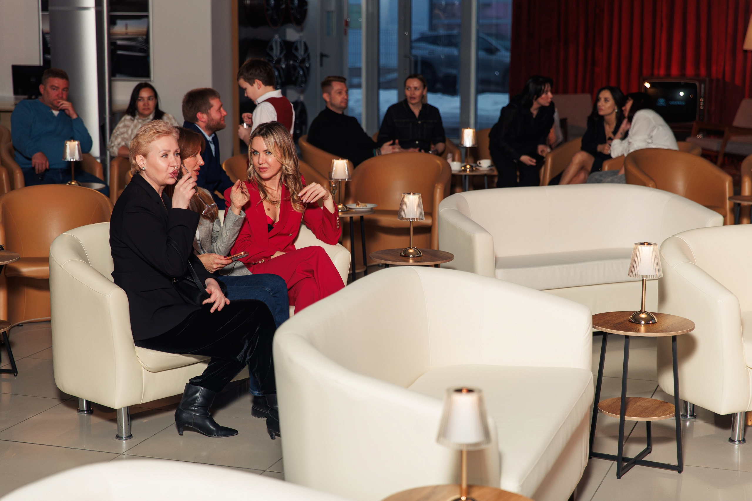 Презентация новой Toyota RAV4. Репортажный и свадебный фотограф в Уфе Павел Кожевников