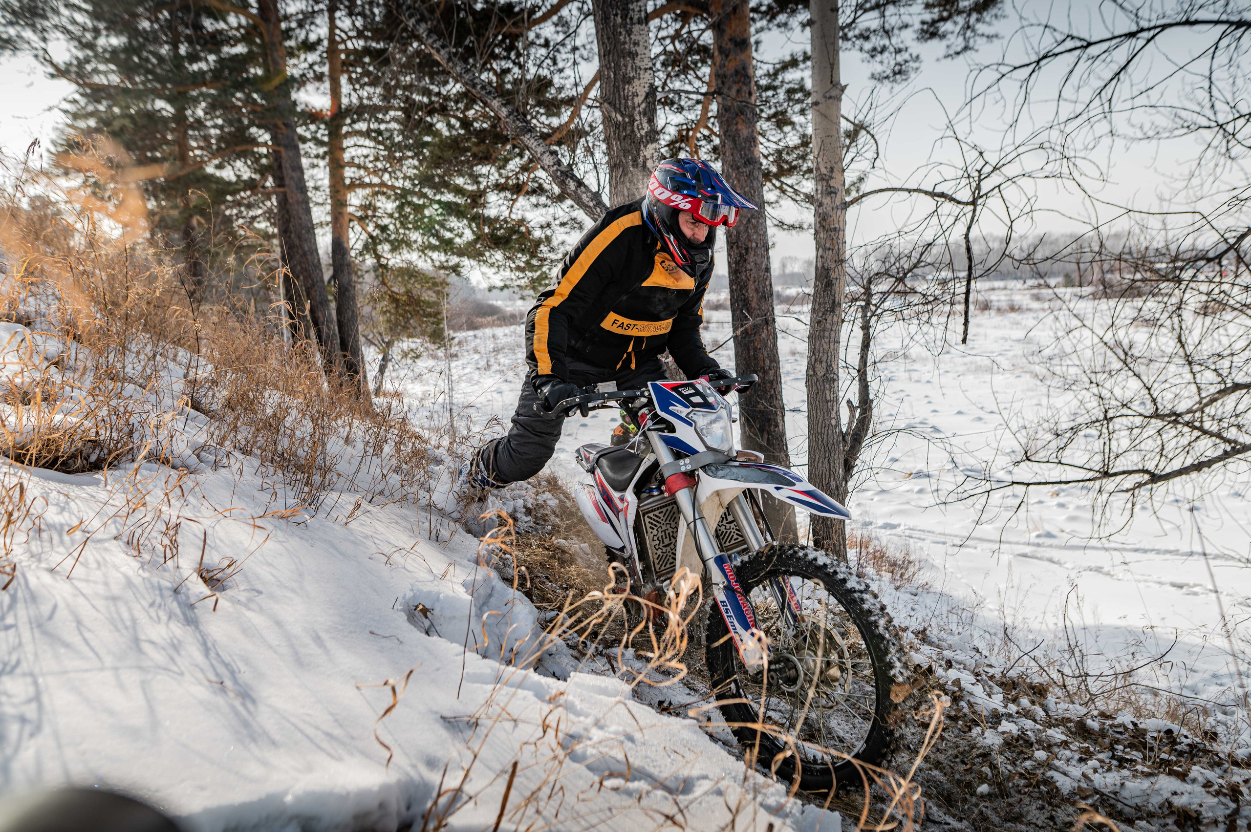 Мотокросс 23.02.2024. Портретный фотограф в Ангарске Артём Иванов