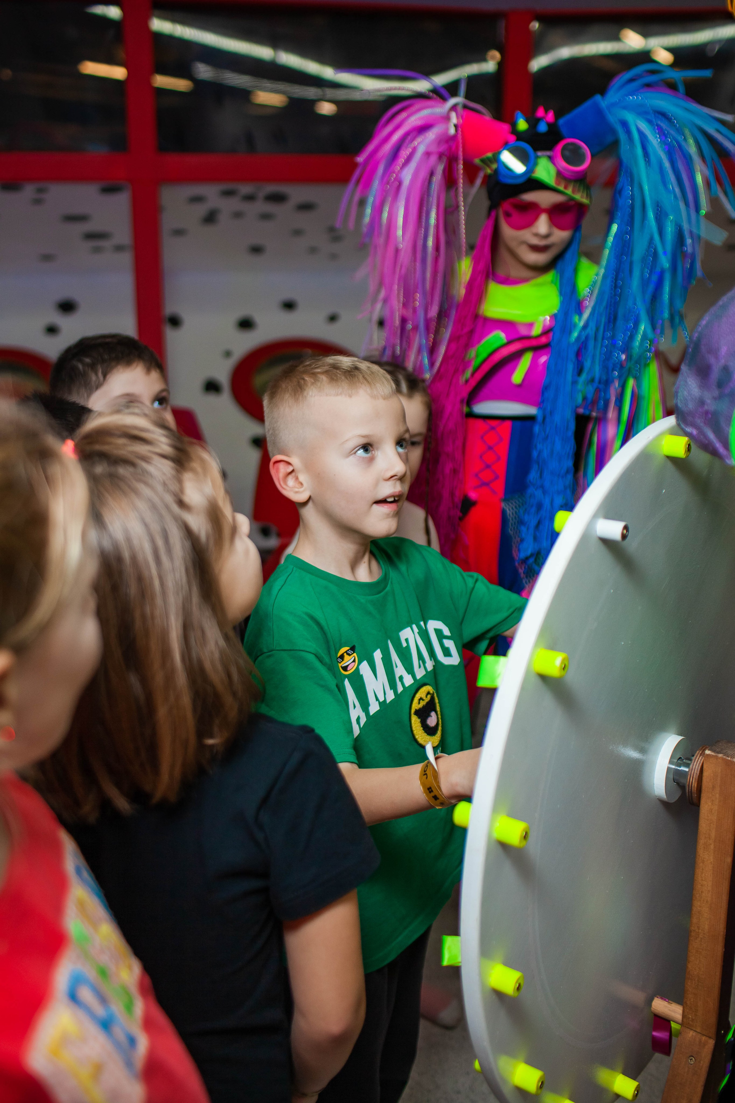 Неон Челендж День рождения Ярослава. Детский и семейный фотограф в Санкт-Петербурге Елизавета Сорокина