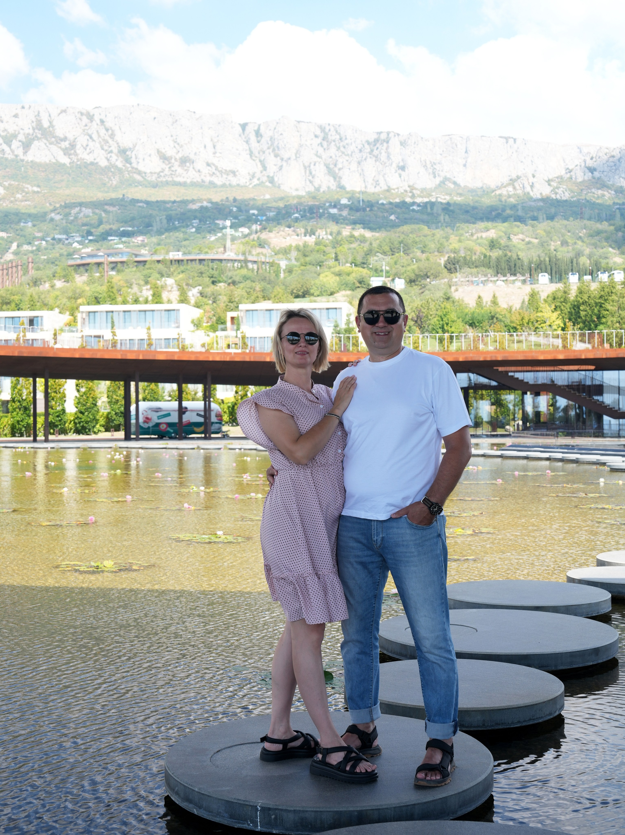 Семейная прогулка 4 человека. Свадебный фотограф Виктория Роса