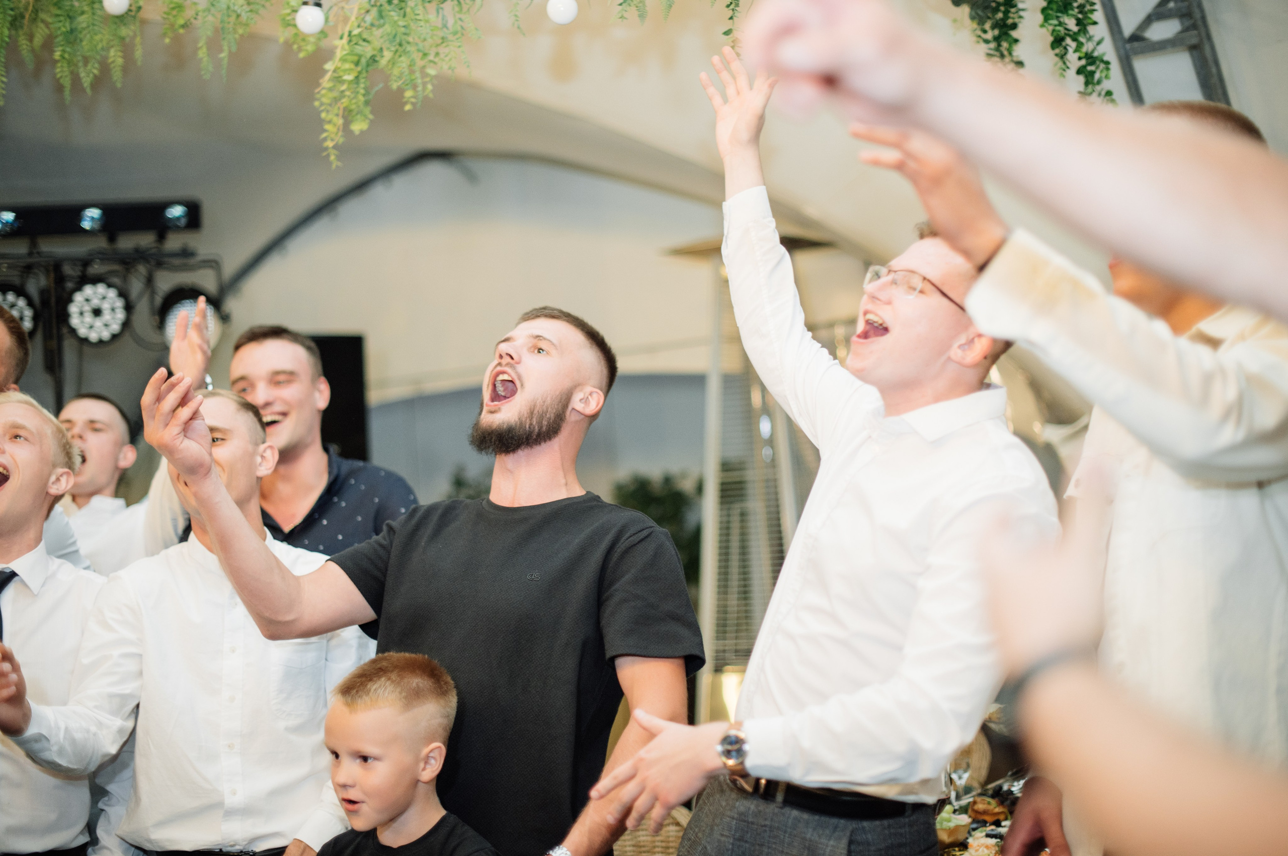 Свадебная фотосессия в Брянске, ресторан «Инжир». Свадебный и репортажный фотограф видеограф Брянск/Москва