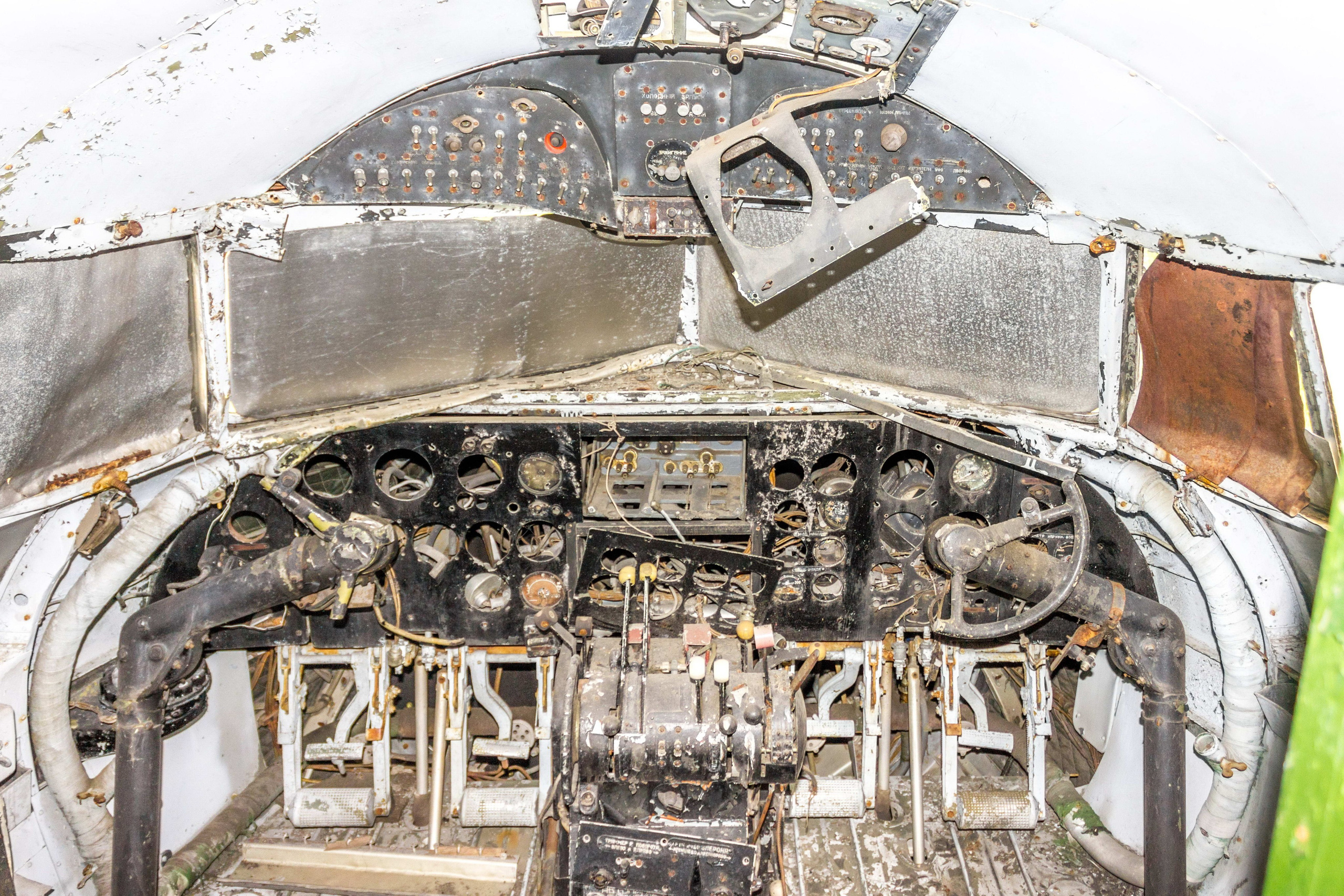 Ил-12 (Монино). Фотоальбом показывающий увлекательный мир авиации и мир медведей Андрея Иванова