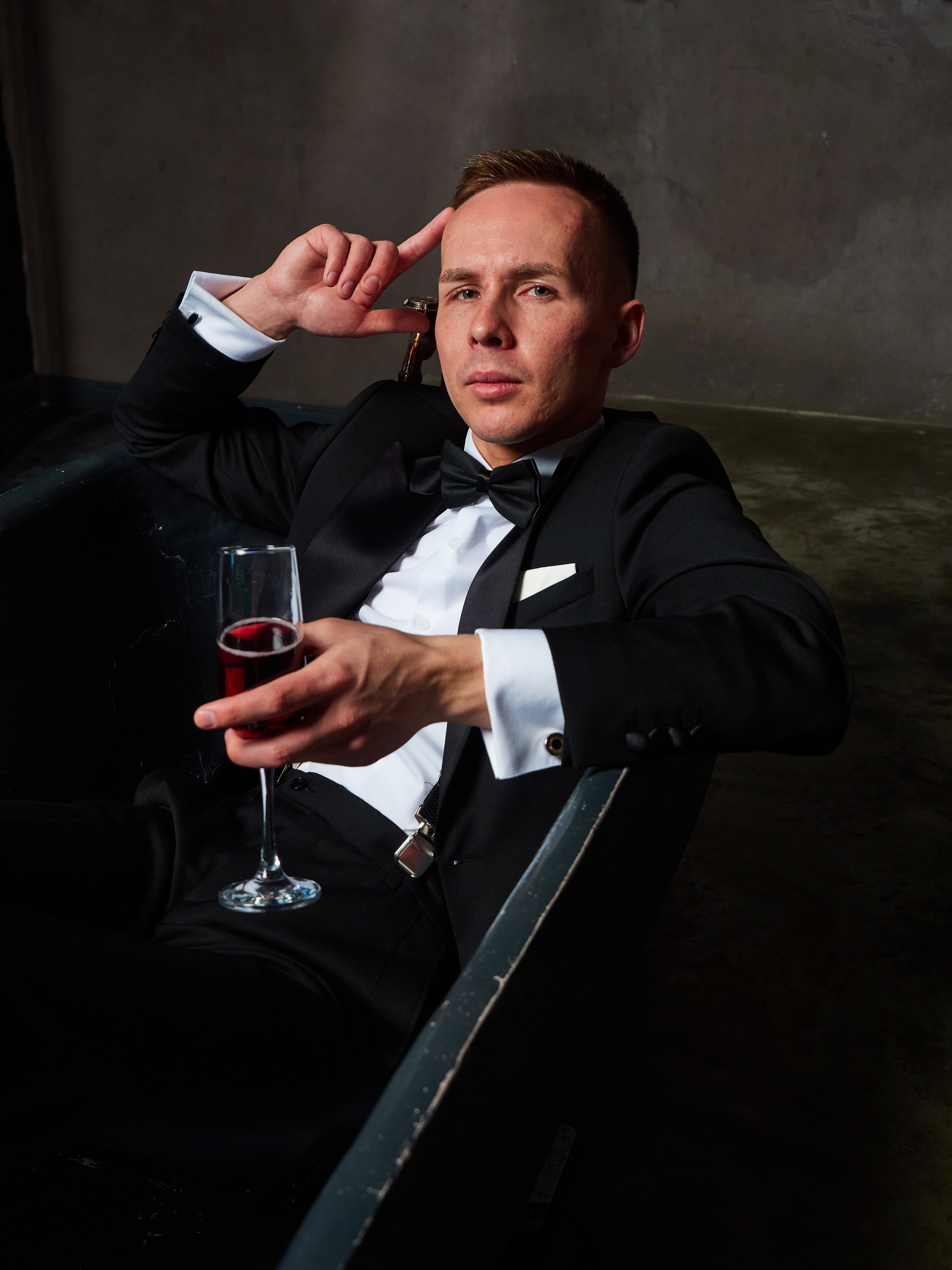 Игорь (ведущий). Главная