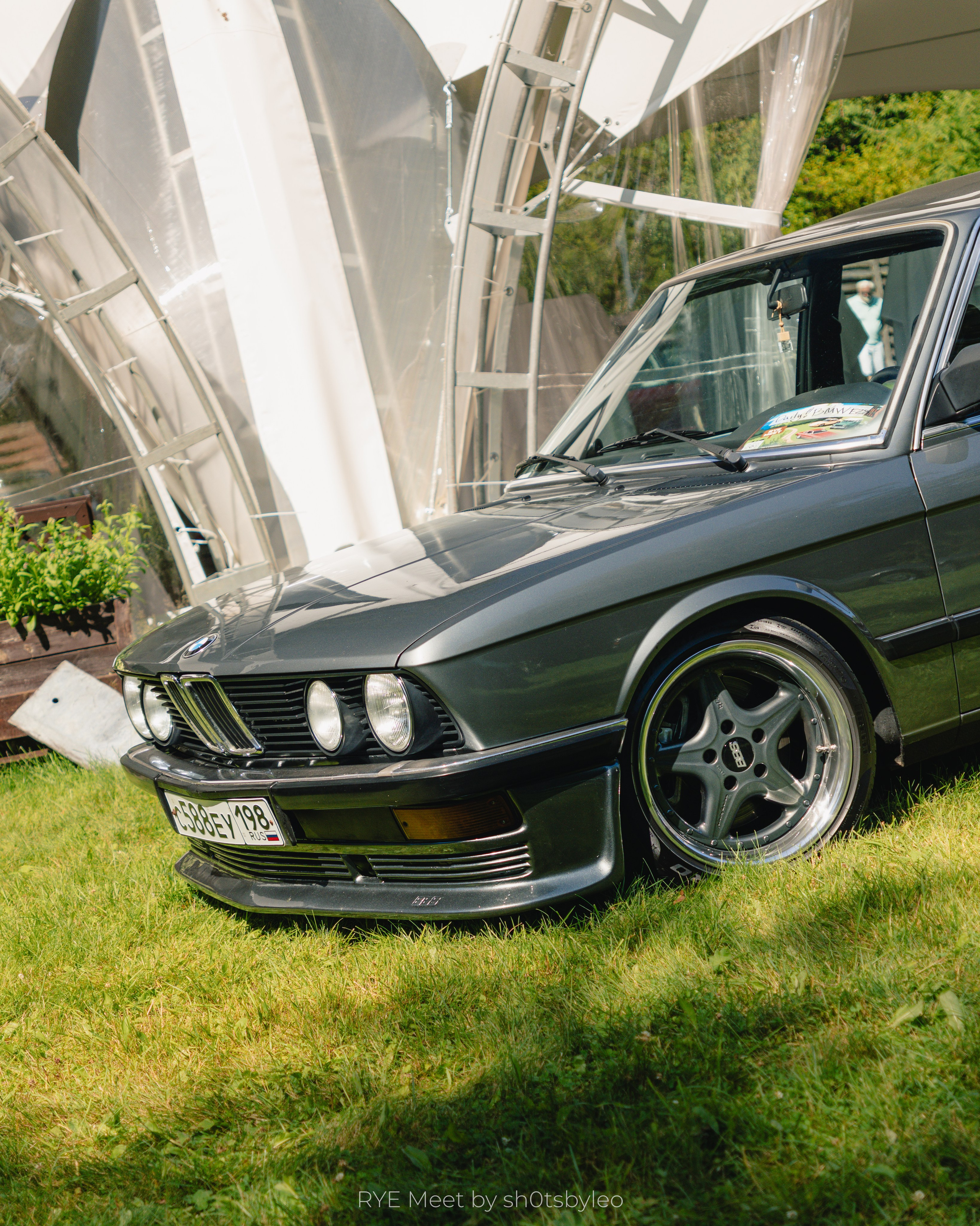 Масштабный летний фестиваль RYE Meet — встреча клуба любителей автомобилей старше 25-лет. Автомобильный фотограф Антон Цырулев