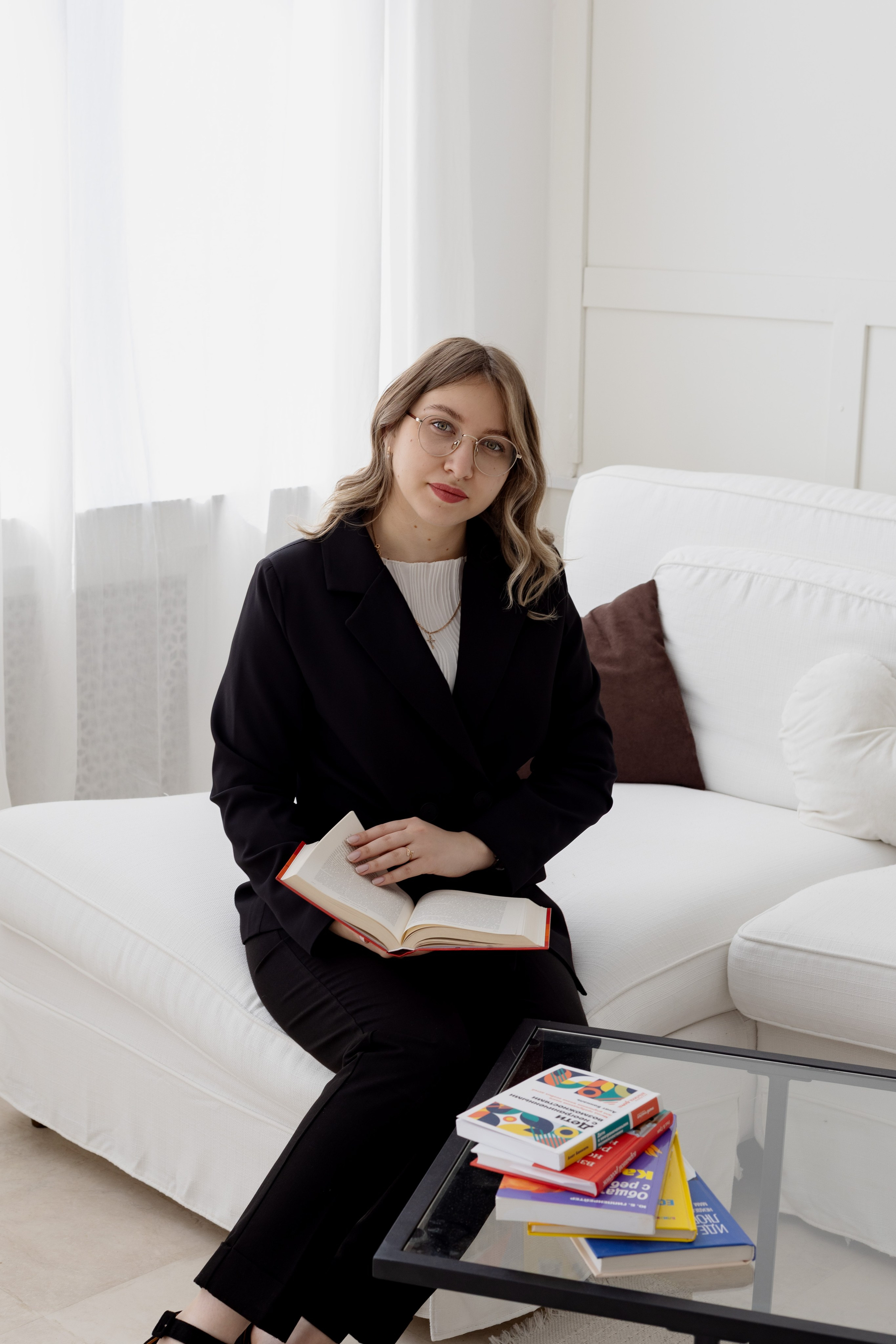 Семейная фотосессия в студии (Михаил, Крестина и Макар). Женский фотограф в Орске Новотроицке Динара Долганова