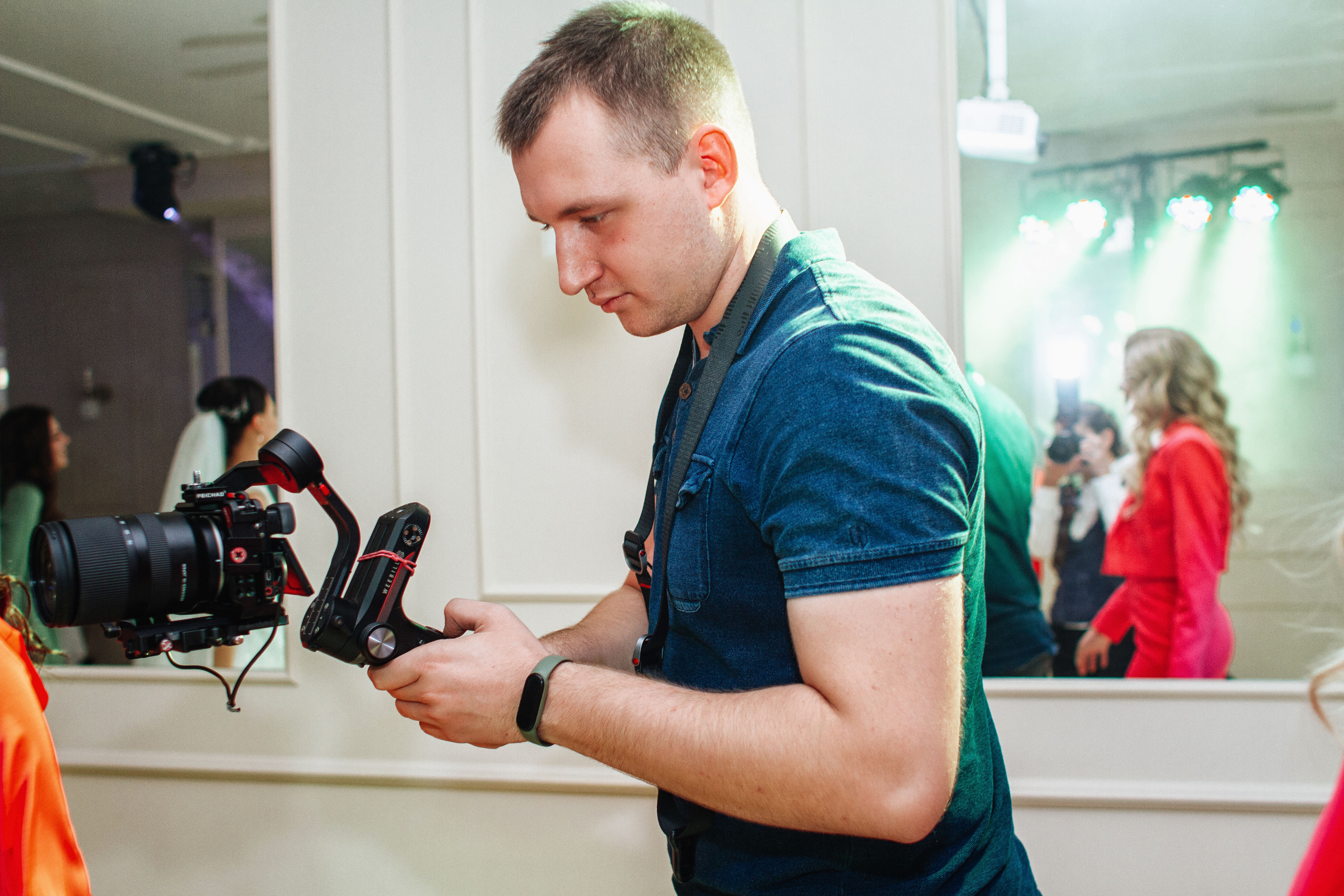 Контакты. Как связаться. , Видеограф, видеооператор в Донецке, Макеевк. Видеосъемка, видеограф в Донецке Николай Хоришко