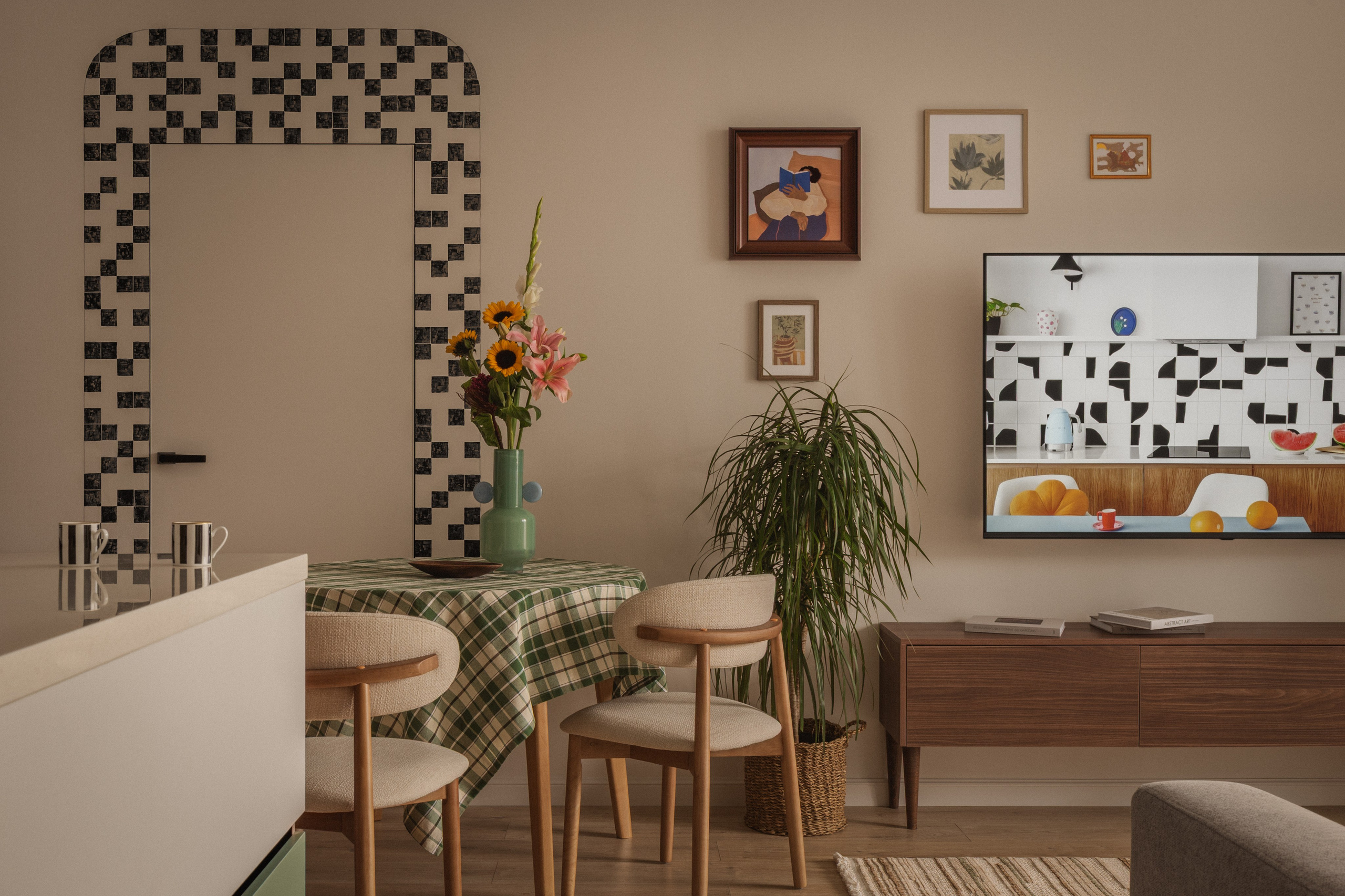 Айдана Калиева — Megapolis. Роман Якунин — интерьерный фотограф в Алматы