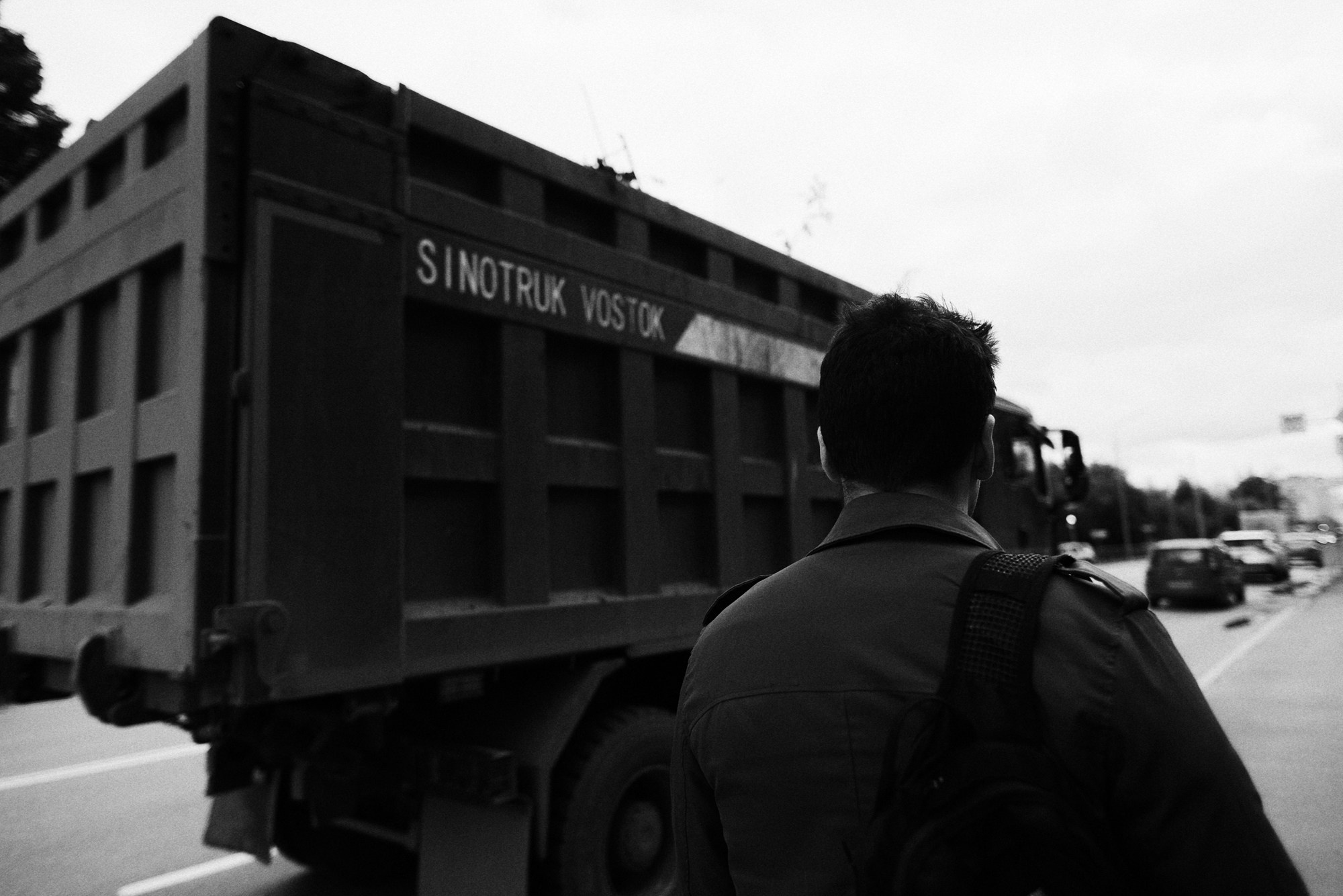 Фотограф Тюмень Дарья Мустафина — Мужская фотосессия на улицах Тюмени. Портретный фотограф Тюмень Дарья Мустафина