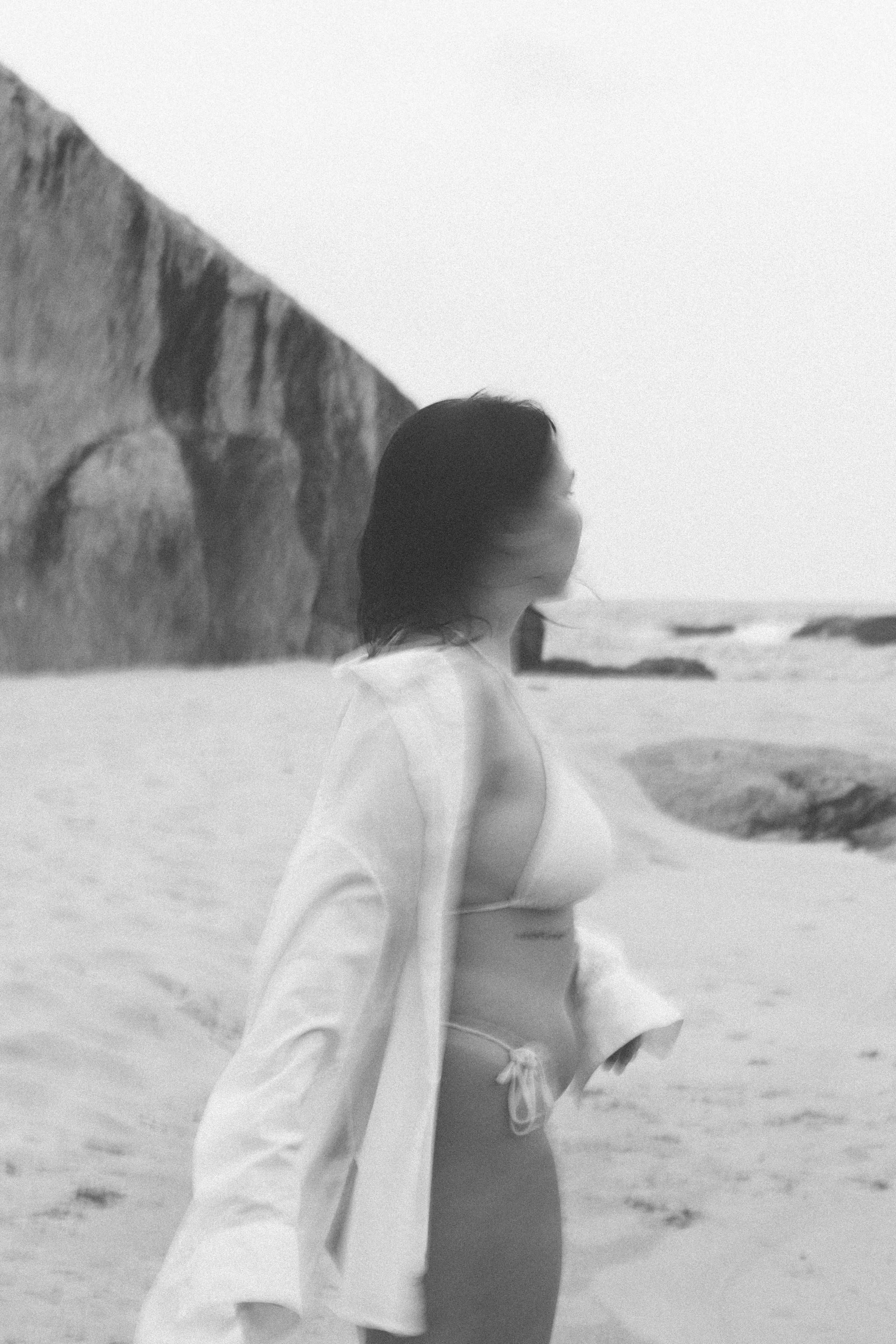 Фотосессия в Хиккадуве: романтичные кадры среди камней и волн. Фотограф на Шри-Ланке