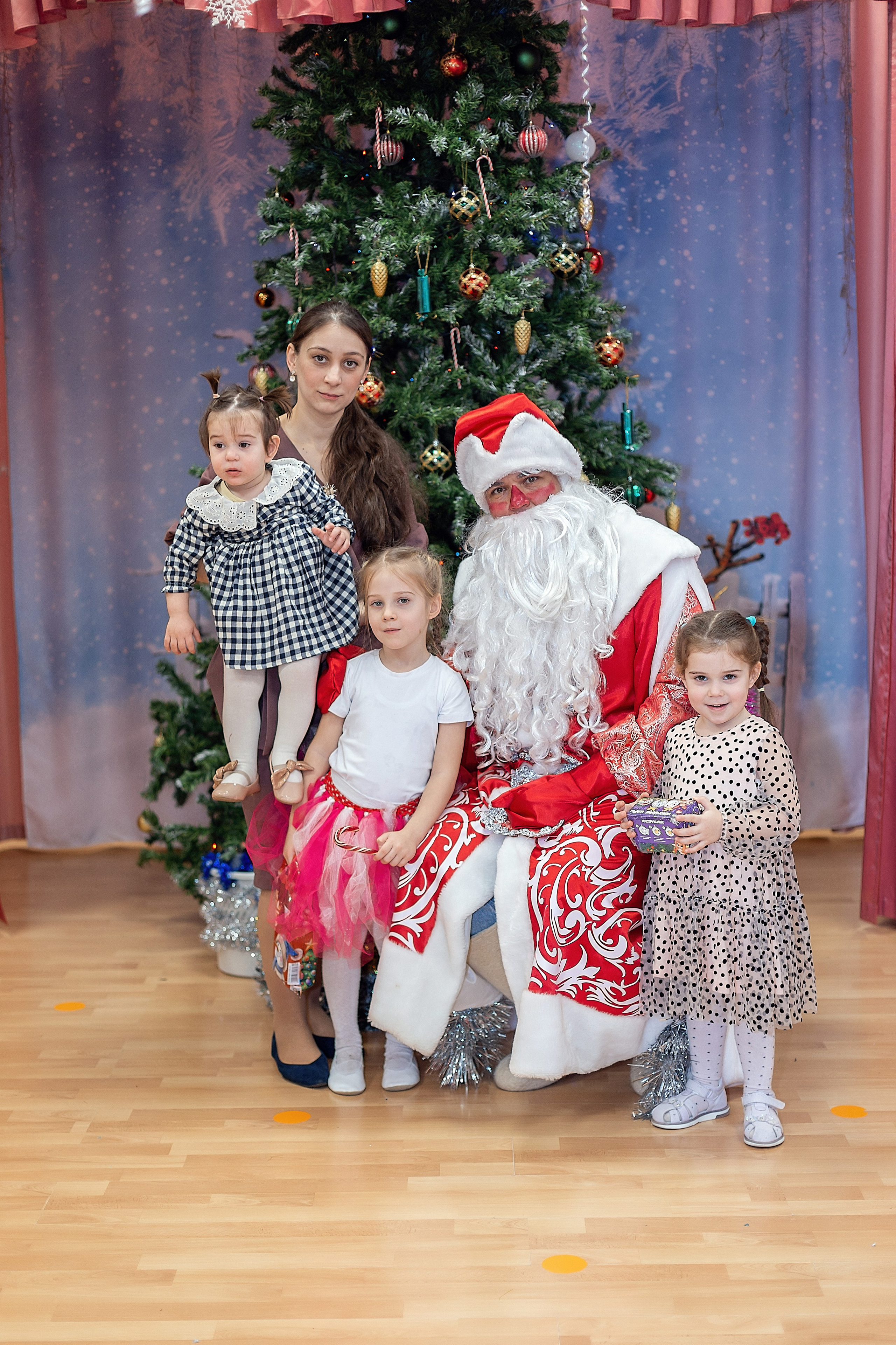 Утренник_"Карамельная фабрика» 2024. Семейный фотограф в Санкт-Петербурге