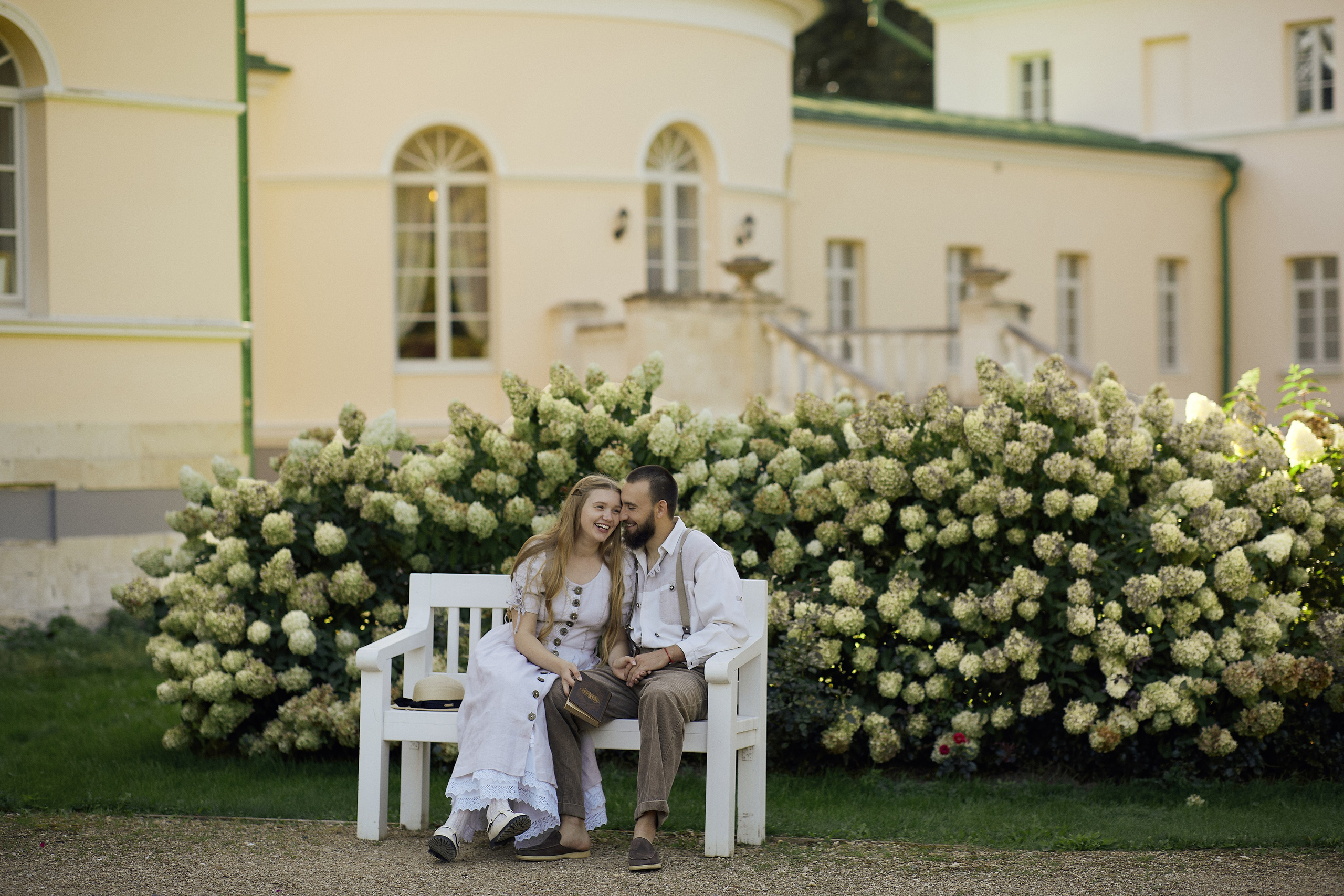 Алексей и Светлана в приусадебном парке. Фотограф в Твери Helga J. Fox