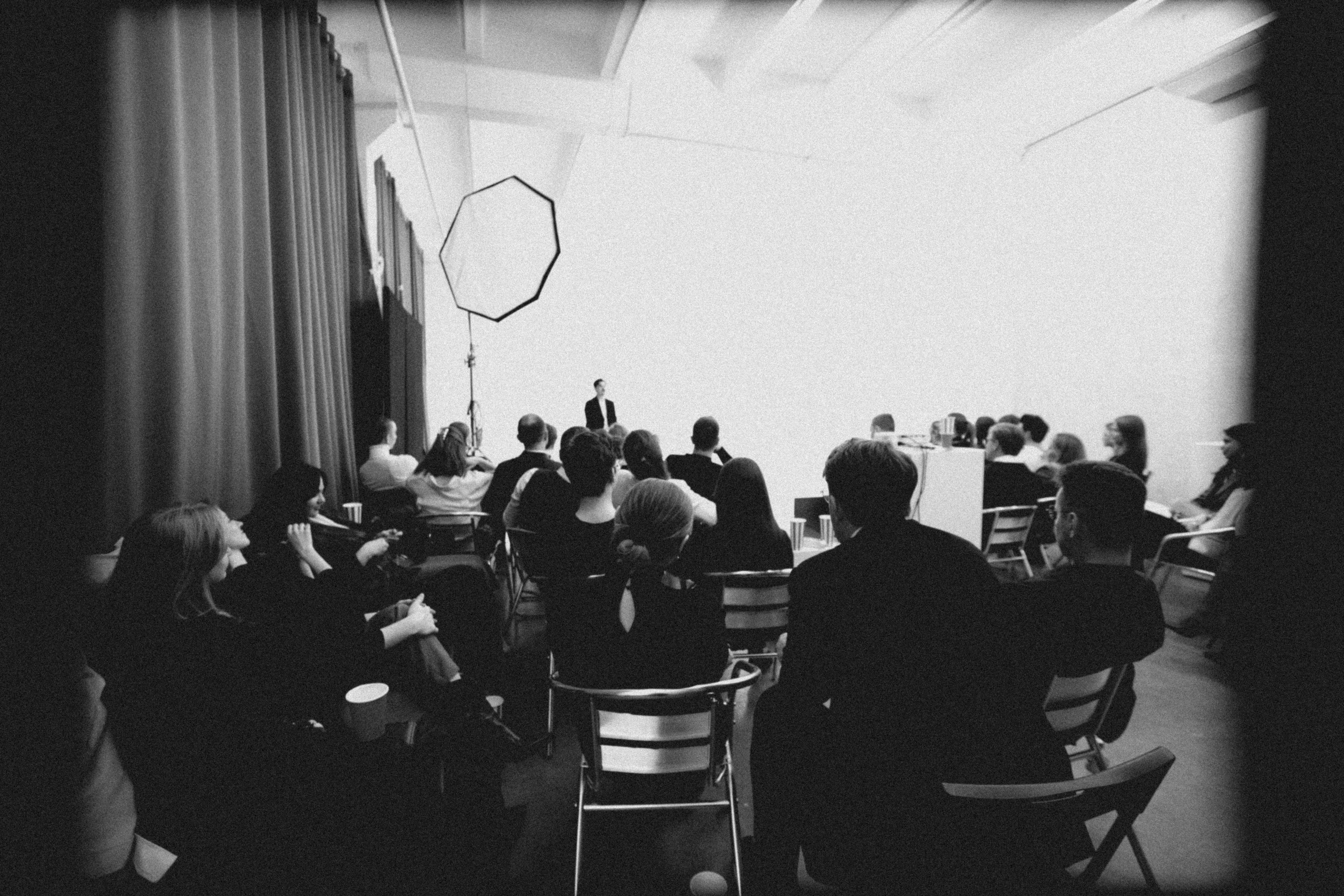 Премьера фильма «Как перестать сомневаться». Главная