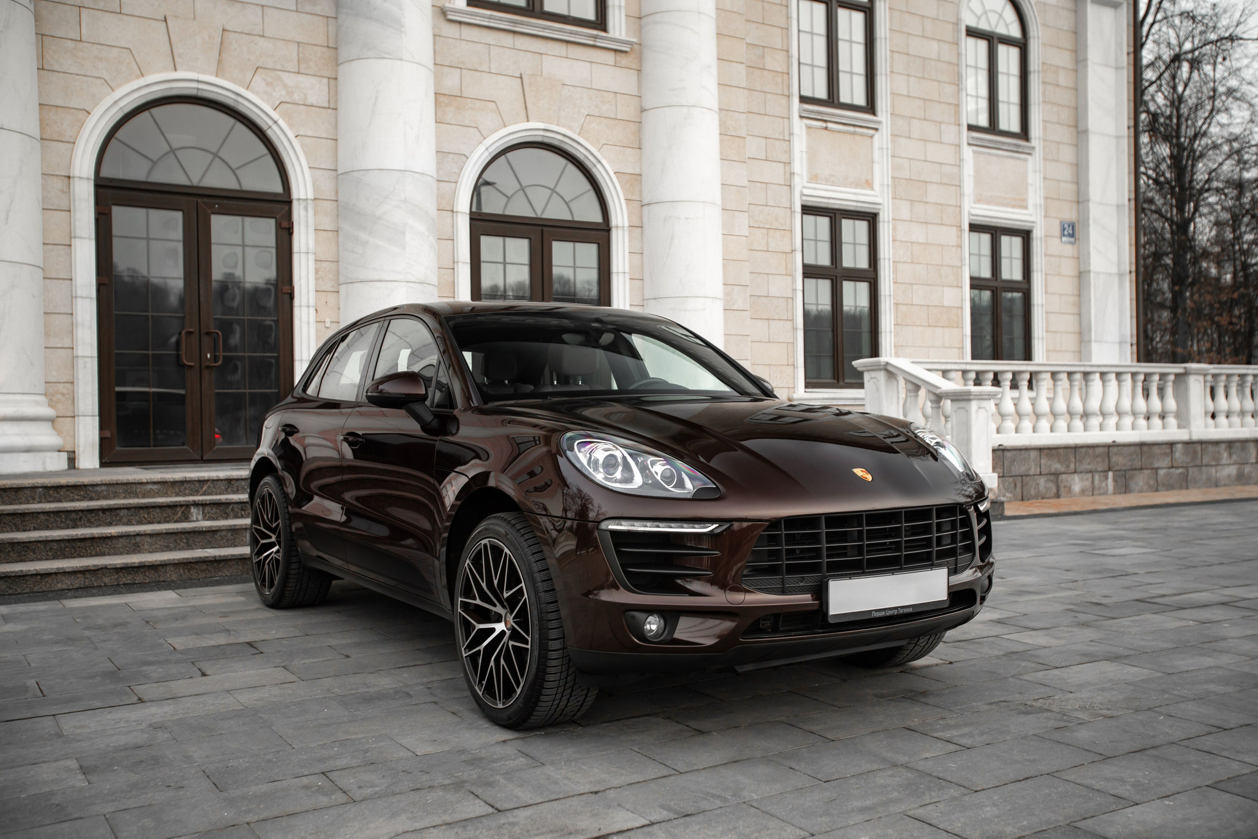 Porsche Macan. Автомобильный фотограф в Москве Андрей Емельянов