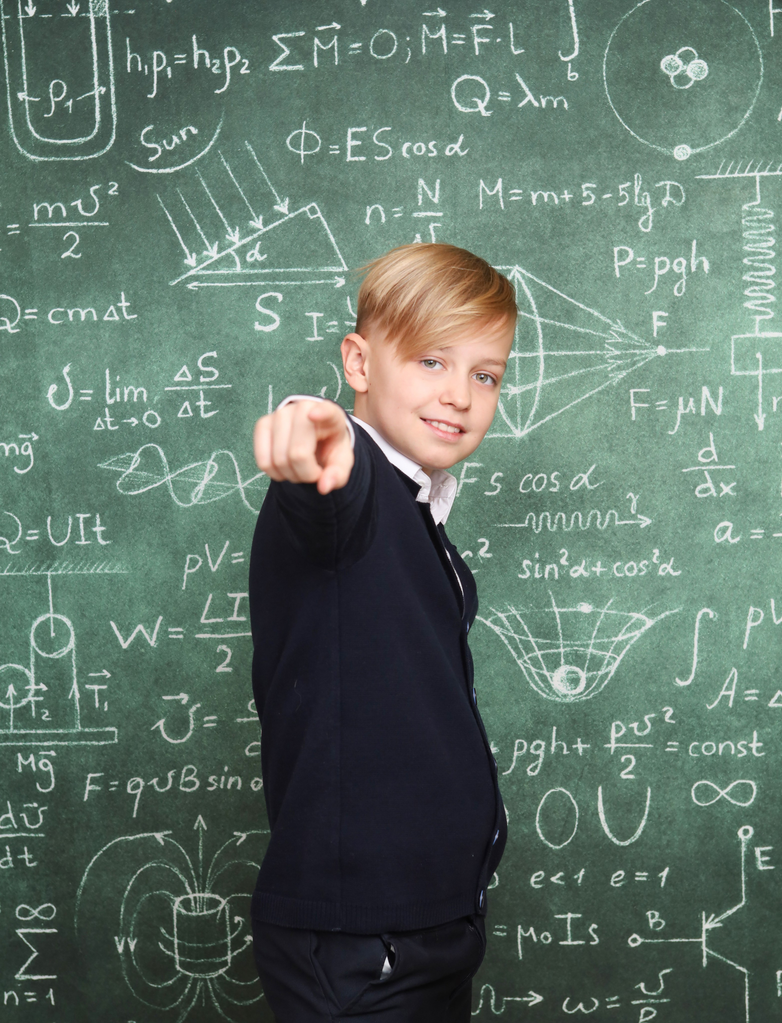 Выпускные альбомы для начальной школы печать на заказ. Выпускные альбомы в Тюмени для школ, садов, вузов спортивных секций