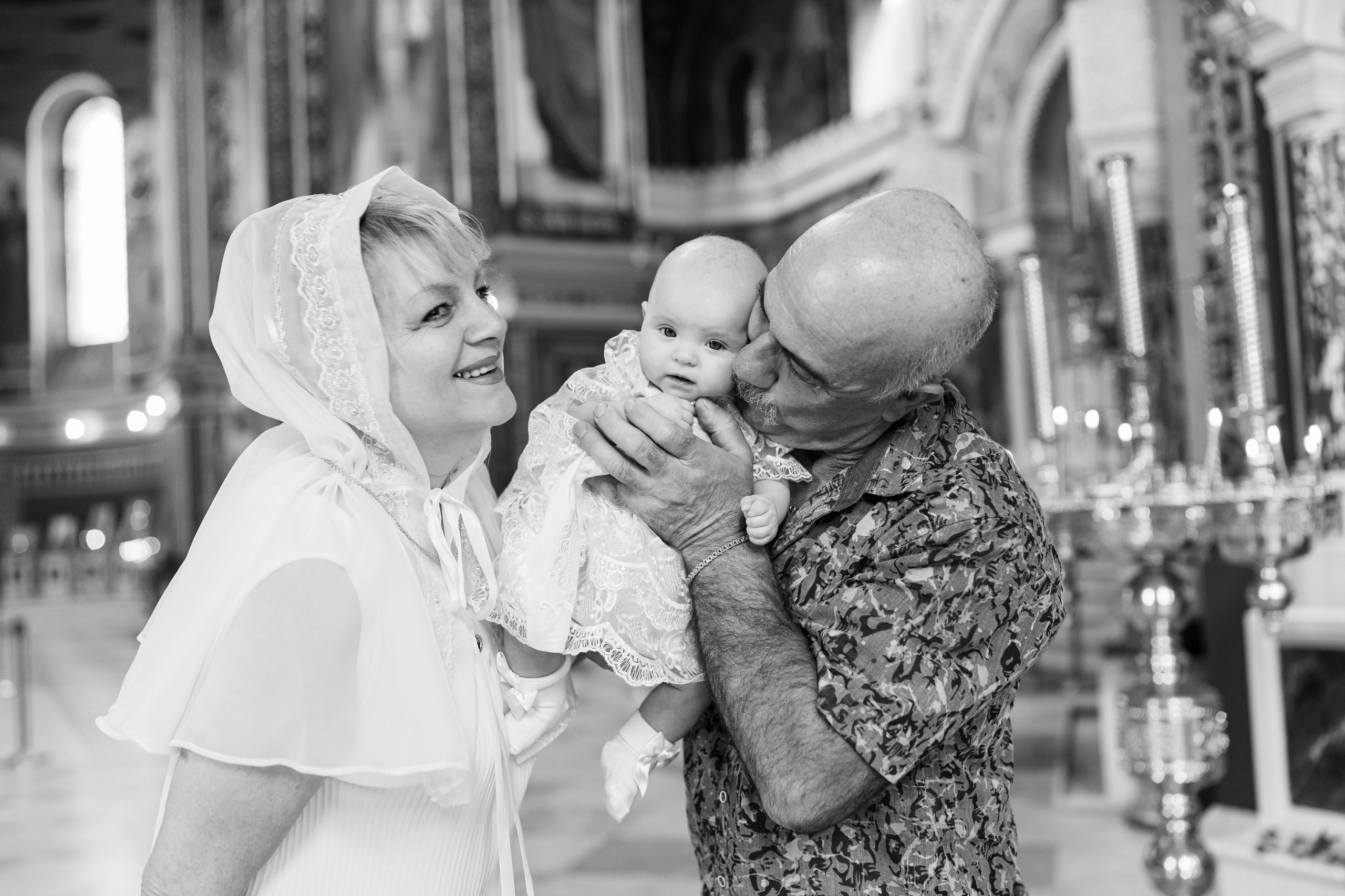 Крещение Миланы в Соборе Вознесения Господня Новочеркасск. Анастасия Безуглова- свадебный фотограф в Таганроге