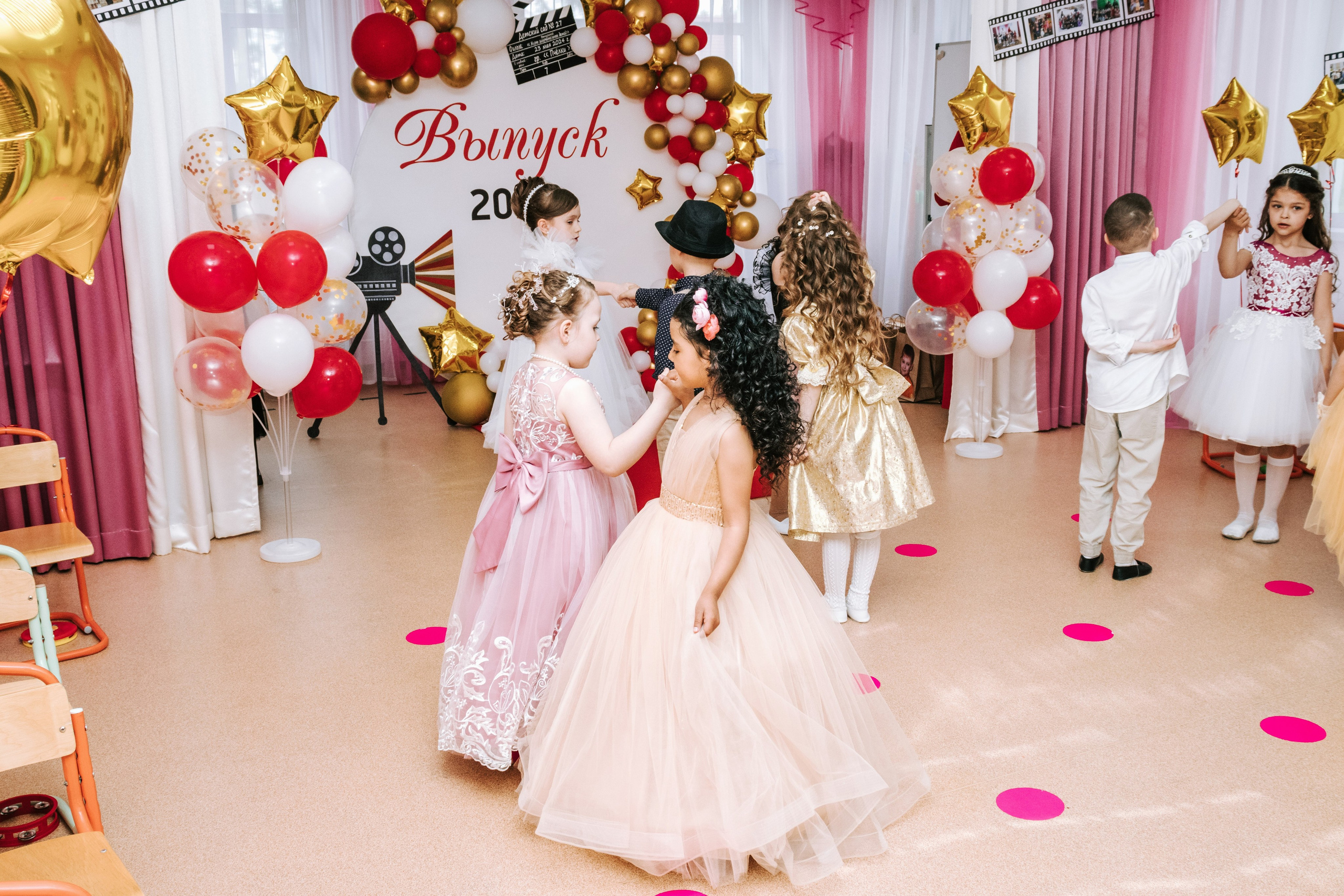 Фотограф на выпускной Детского сада Томск. Фотограф в Томске Дарья Пучкина