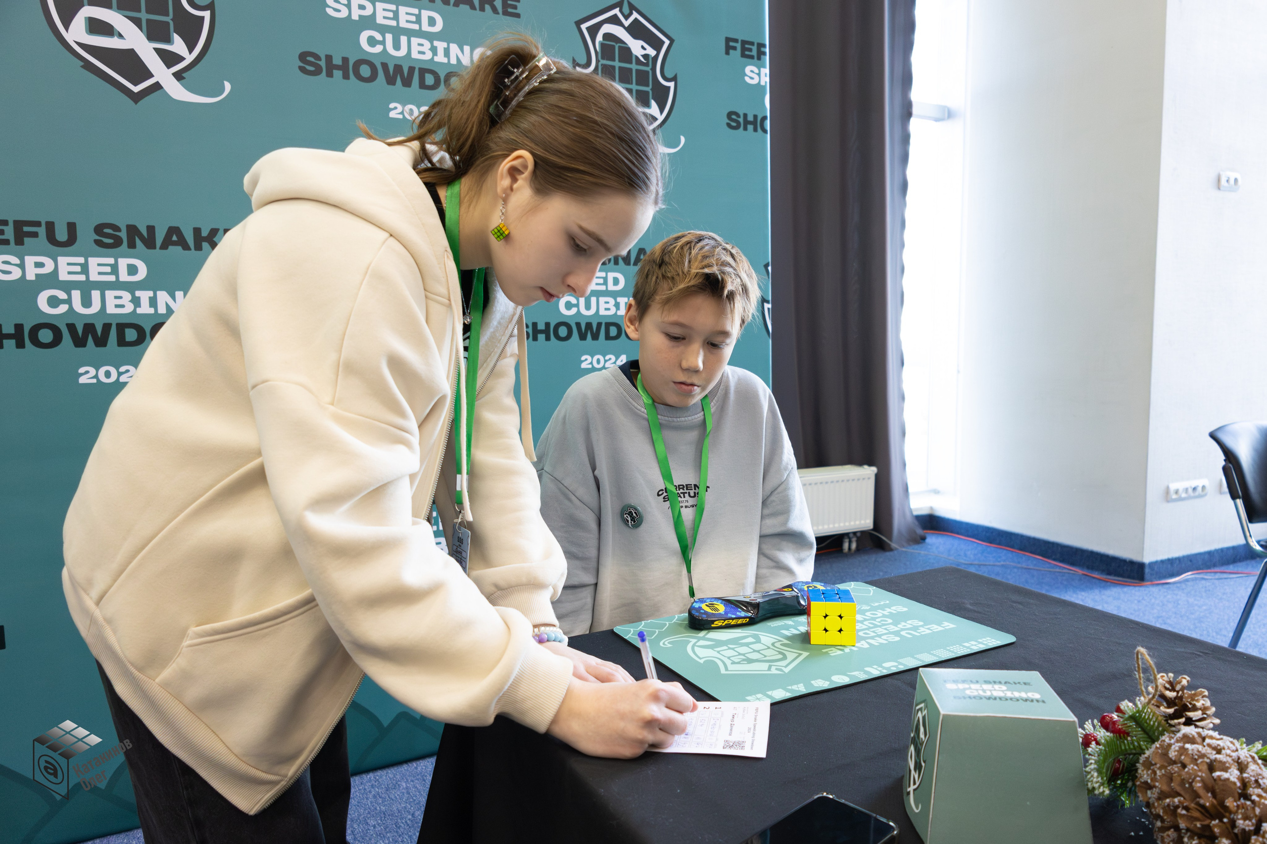 FEFU Snake Speedcubing Showdown 2024. Олег Катакинов| Репортажный фотограф в городе у моря (Владивосток)