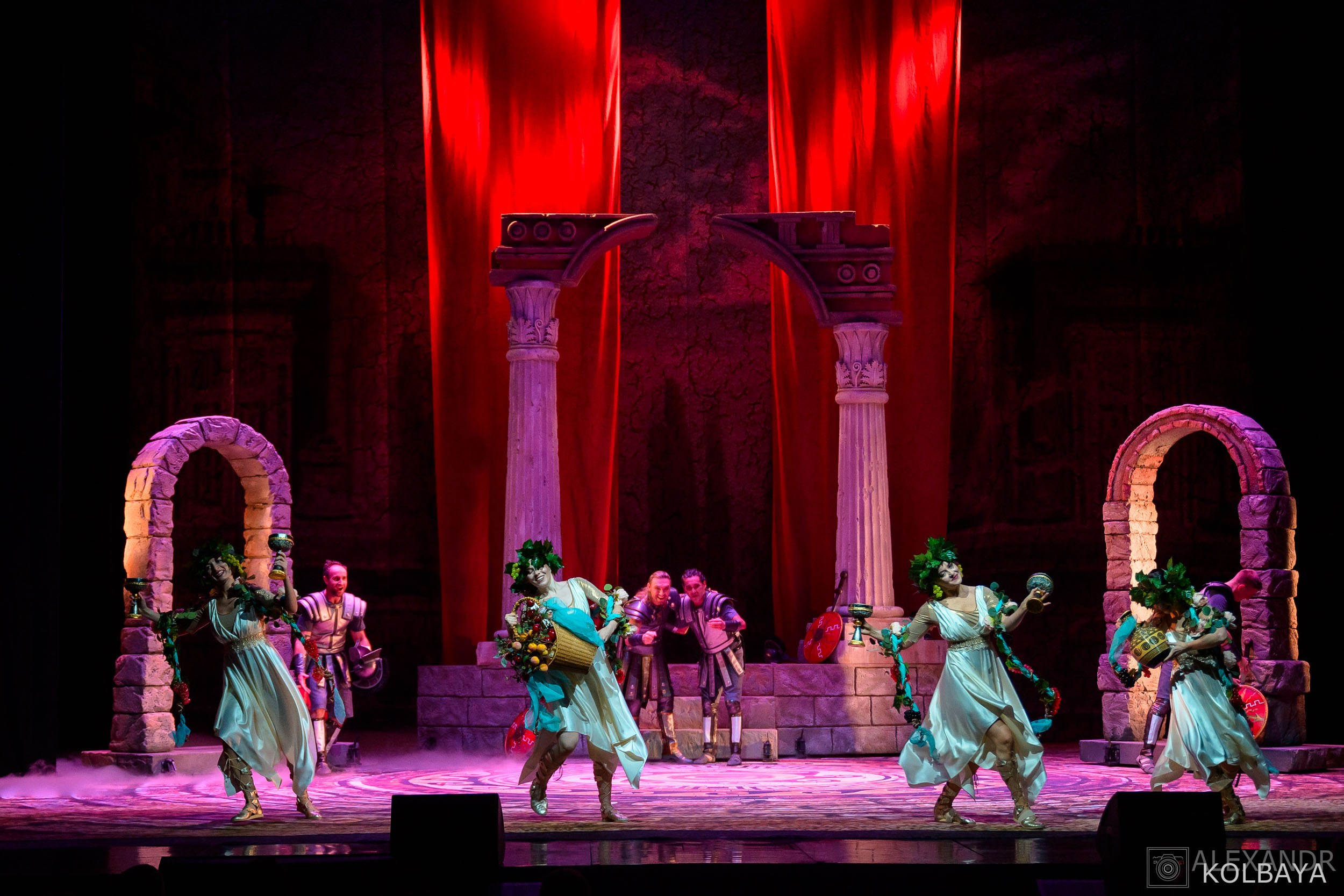 Фоторепортаж со спектакля Гладиатор в Театре Терезы Дуровой. Концертный и театральный репортажный фотограф в Москве Александр Колбая