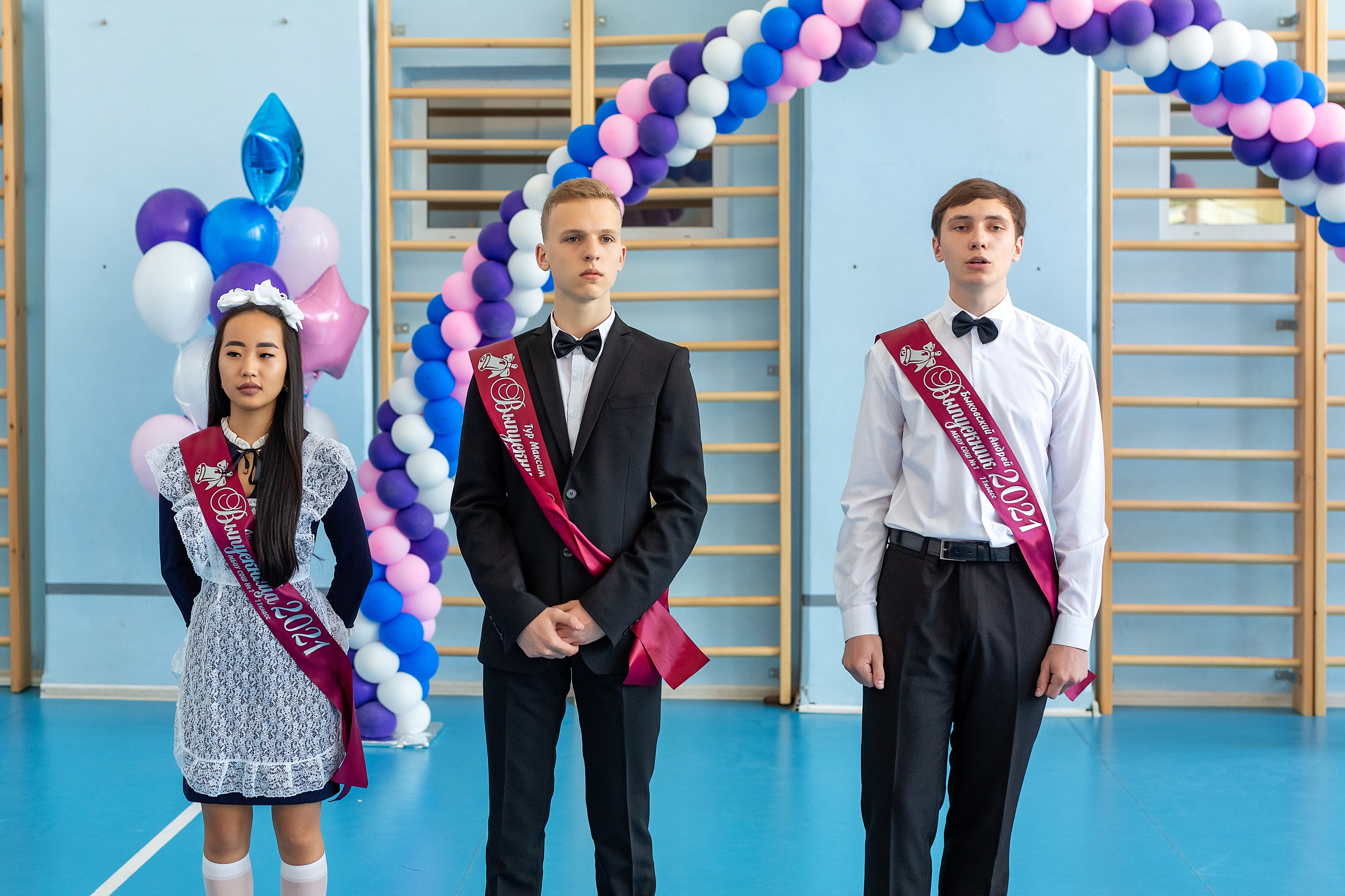 Последний звонок 1школа. Стильный выпускной альбом Владивосток фотограф Вероника Мигачева