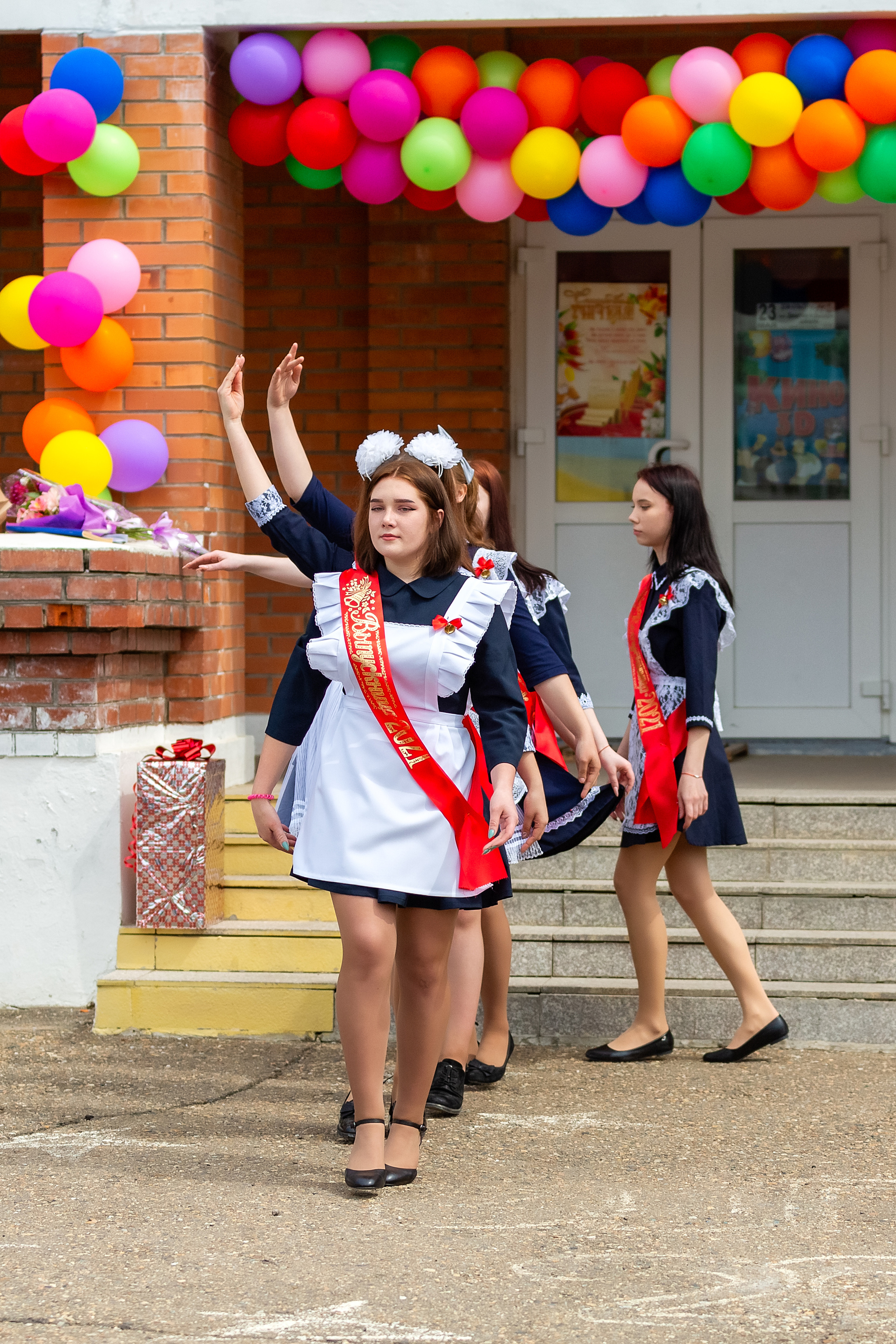 Последний звонок. с. Многоудобное. Стильный выпускной альбом Владивосток фотограф Вероника Мигачева