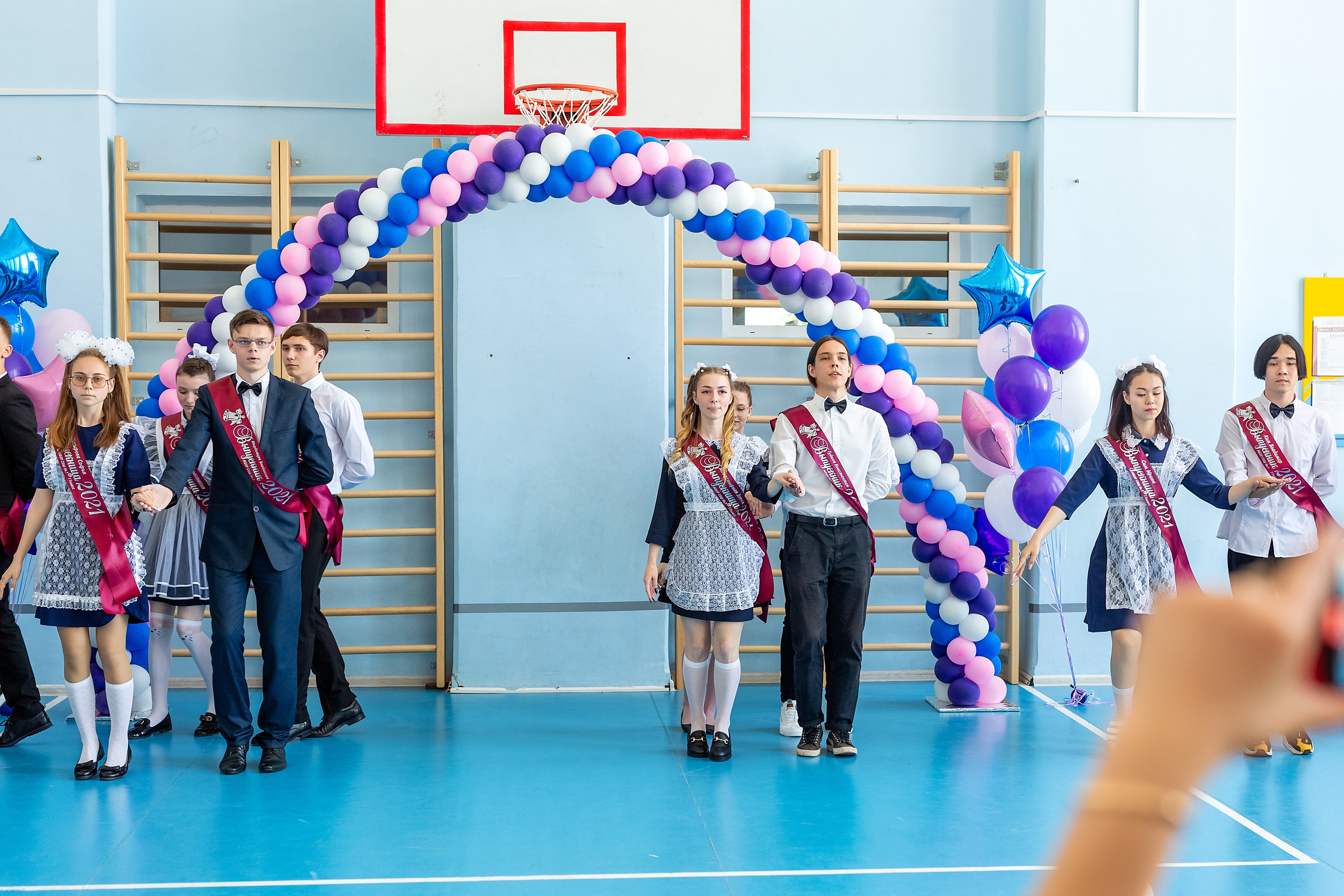 Последний звонок 1школа. Стильный выпускной альбом Владивосток фотограф Вероника Мигачева