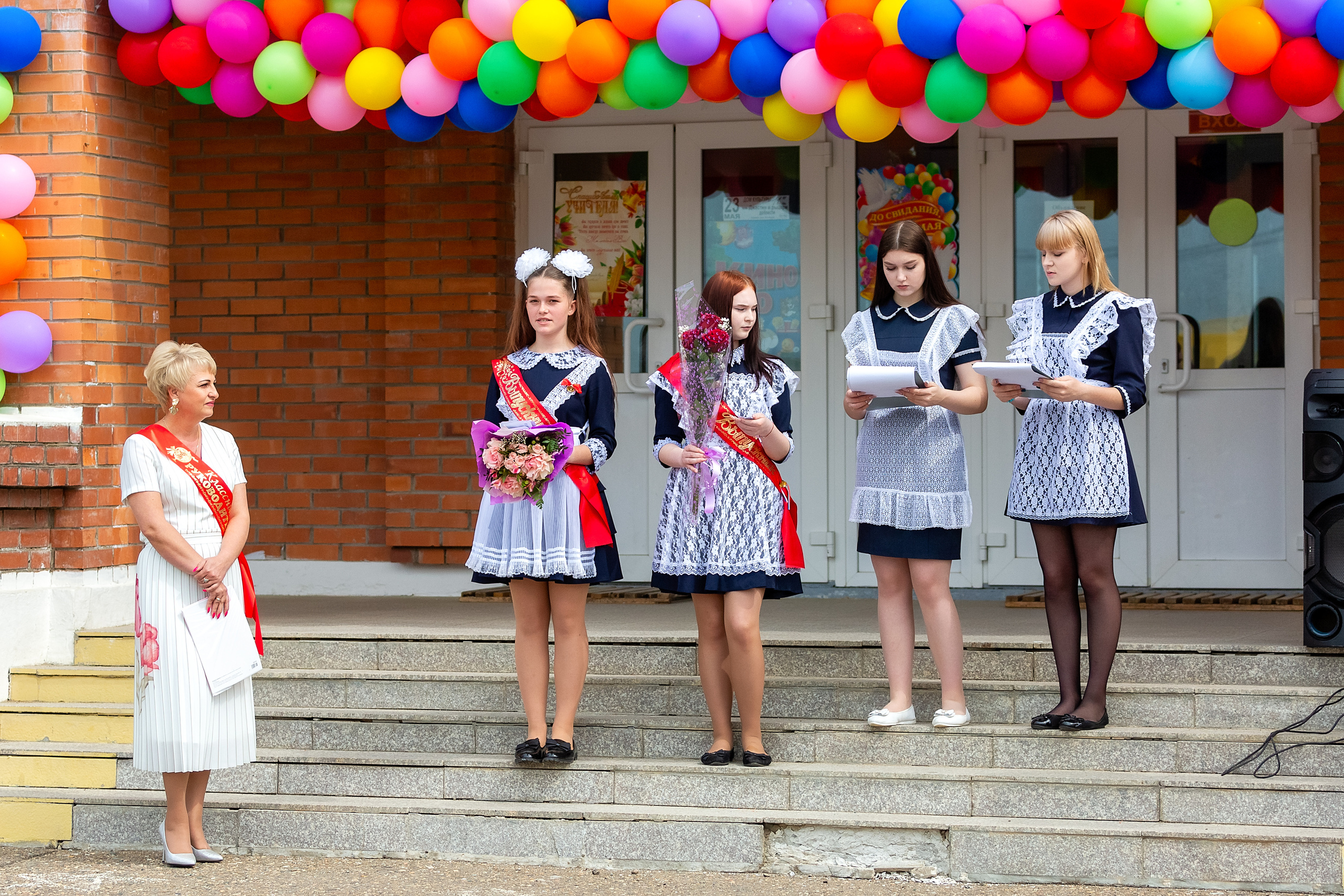 Последний звонок. с. Многоудобное. Стильный выпускной альбом Владивосток фотограф Вероника Мигачева
