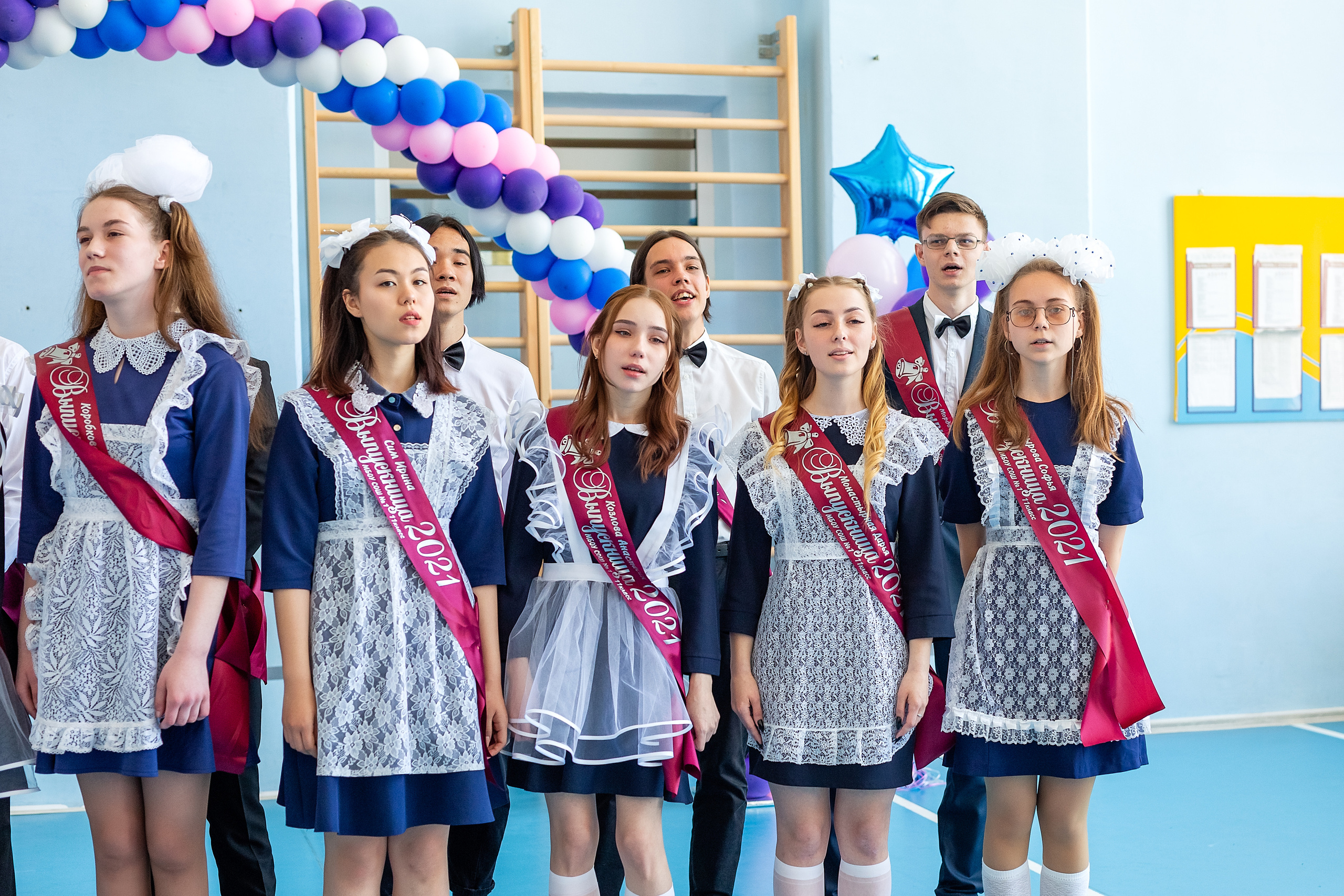 Последний звонок 1школа. Стильный выпускной альбом Владивосток фотограф Вероника Мигачева