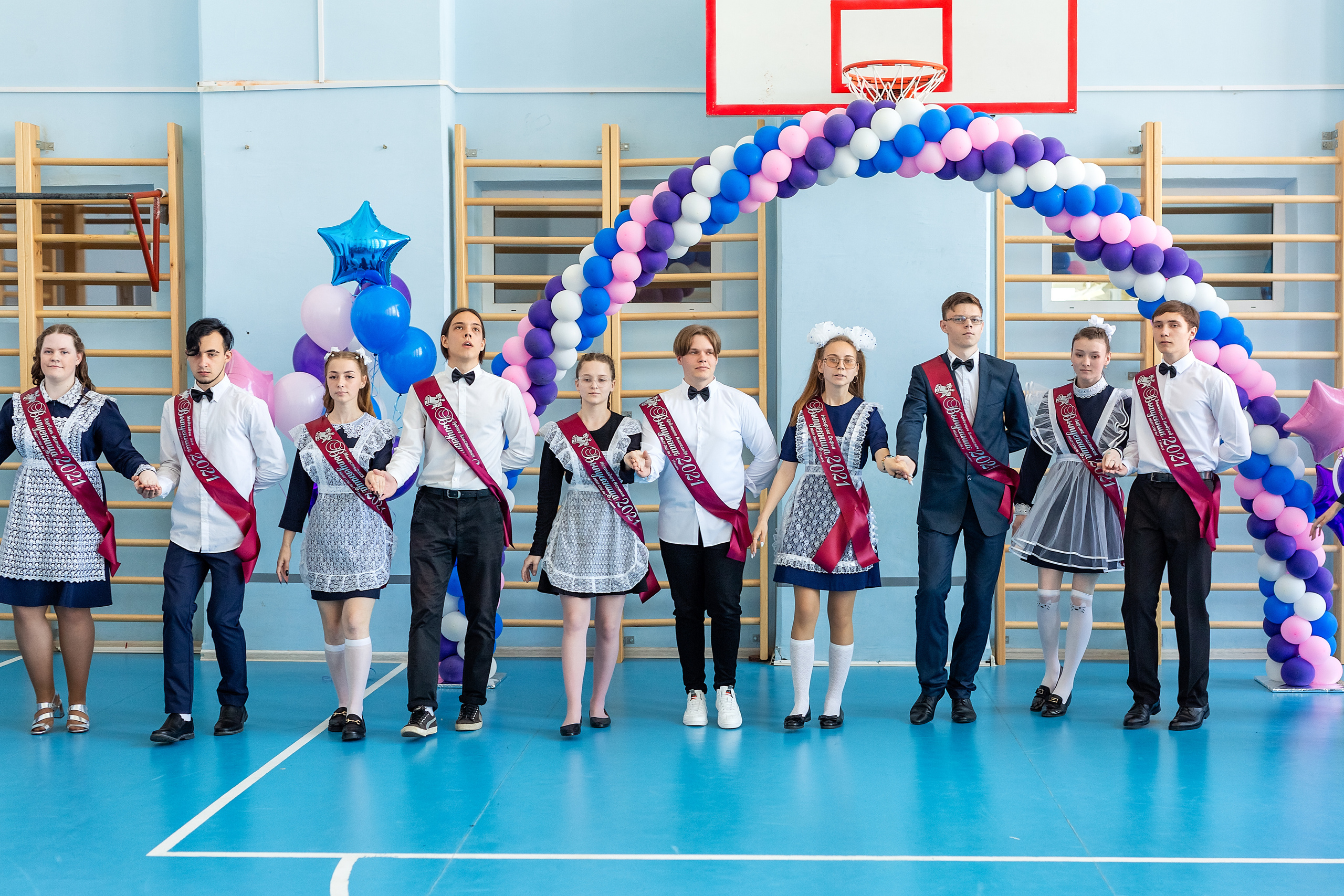 Последний звонок 1школа. Стильный выпускной альбом Владивосток фотограф Вероника Мигачева