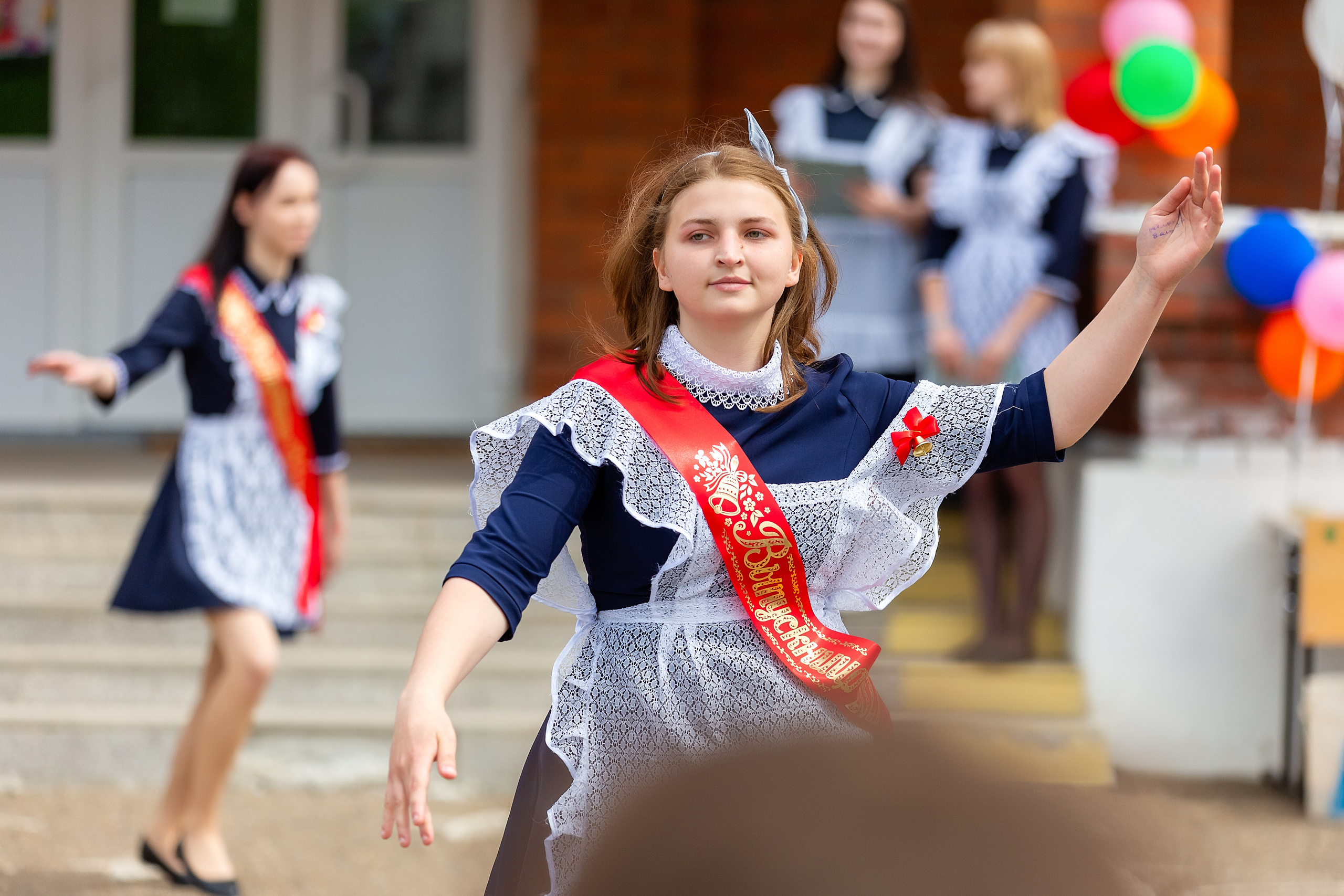 Последний звонок. с. Многоудобное. Стильный выпускной альбом Владивосток фотограф Вероника Мигачева