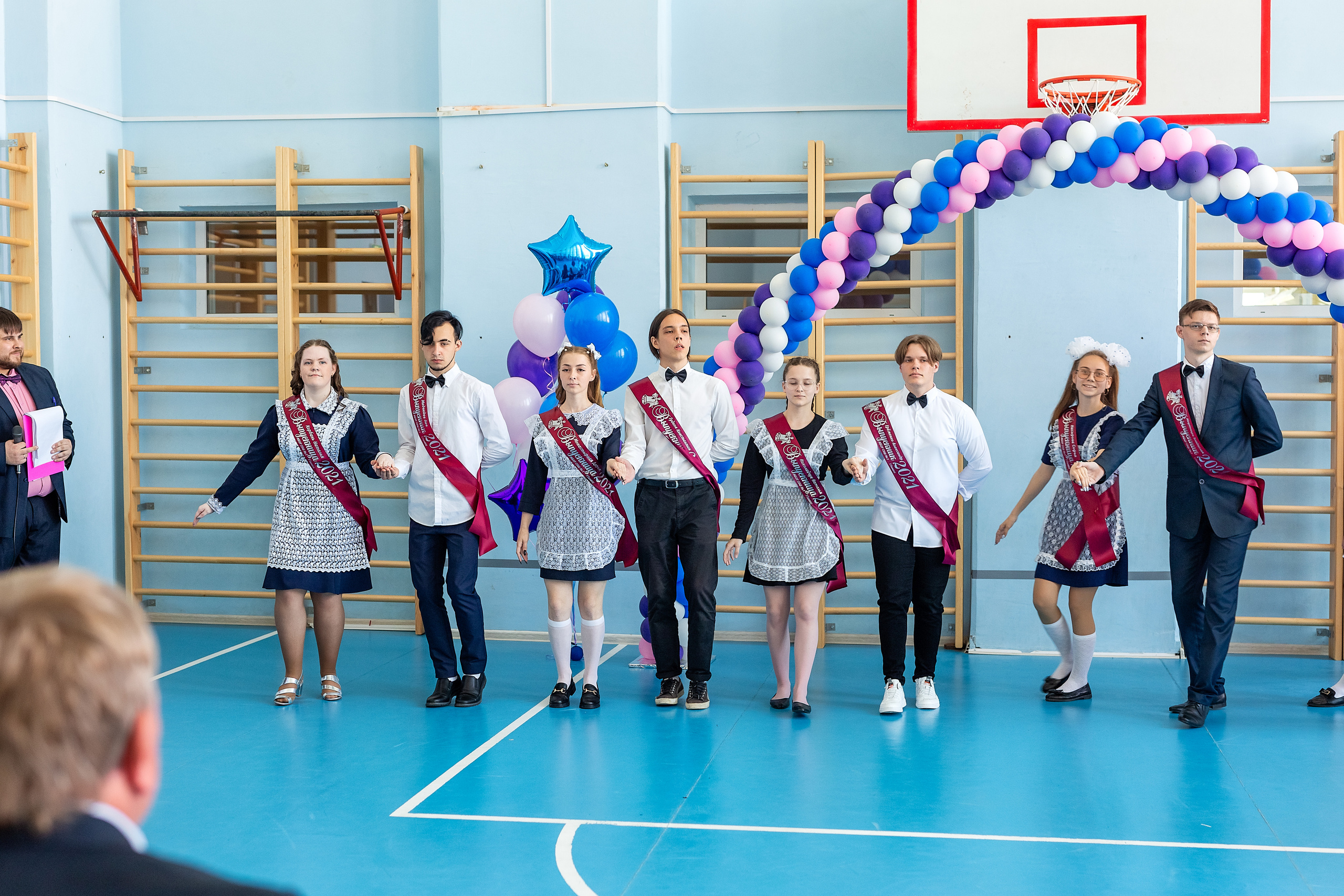 Последний звонок 1школа. Стильный выпускной альбом Владивосток фотограф Вероника Мигачева