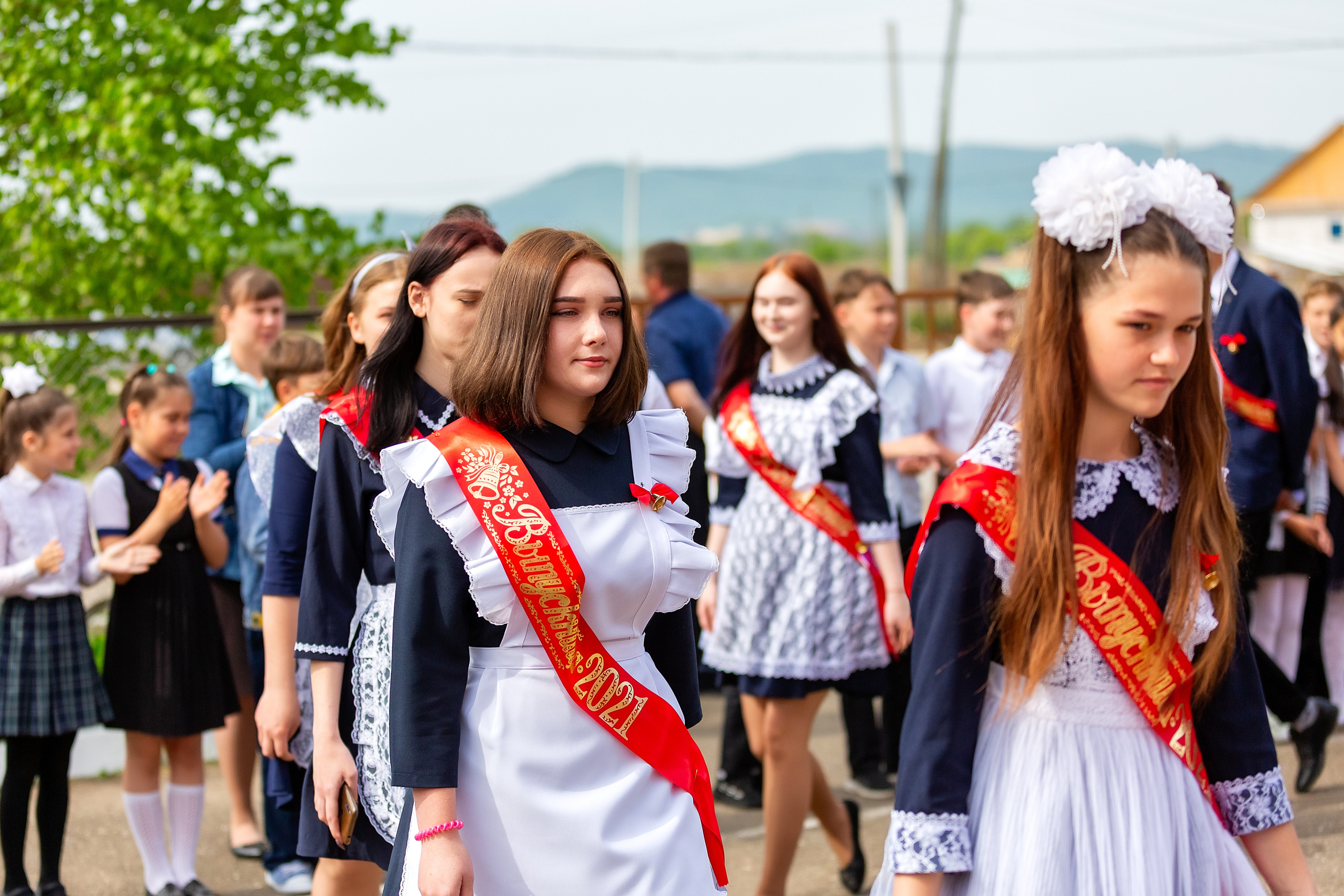 Последний звонок. с. Многоудобное. Стильный выпускной альбом Владивосток фотограф Вероника Мигачева
