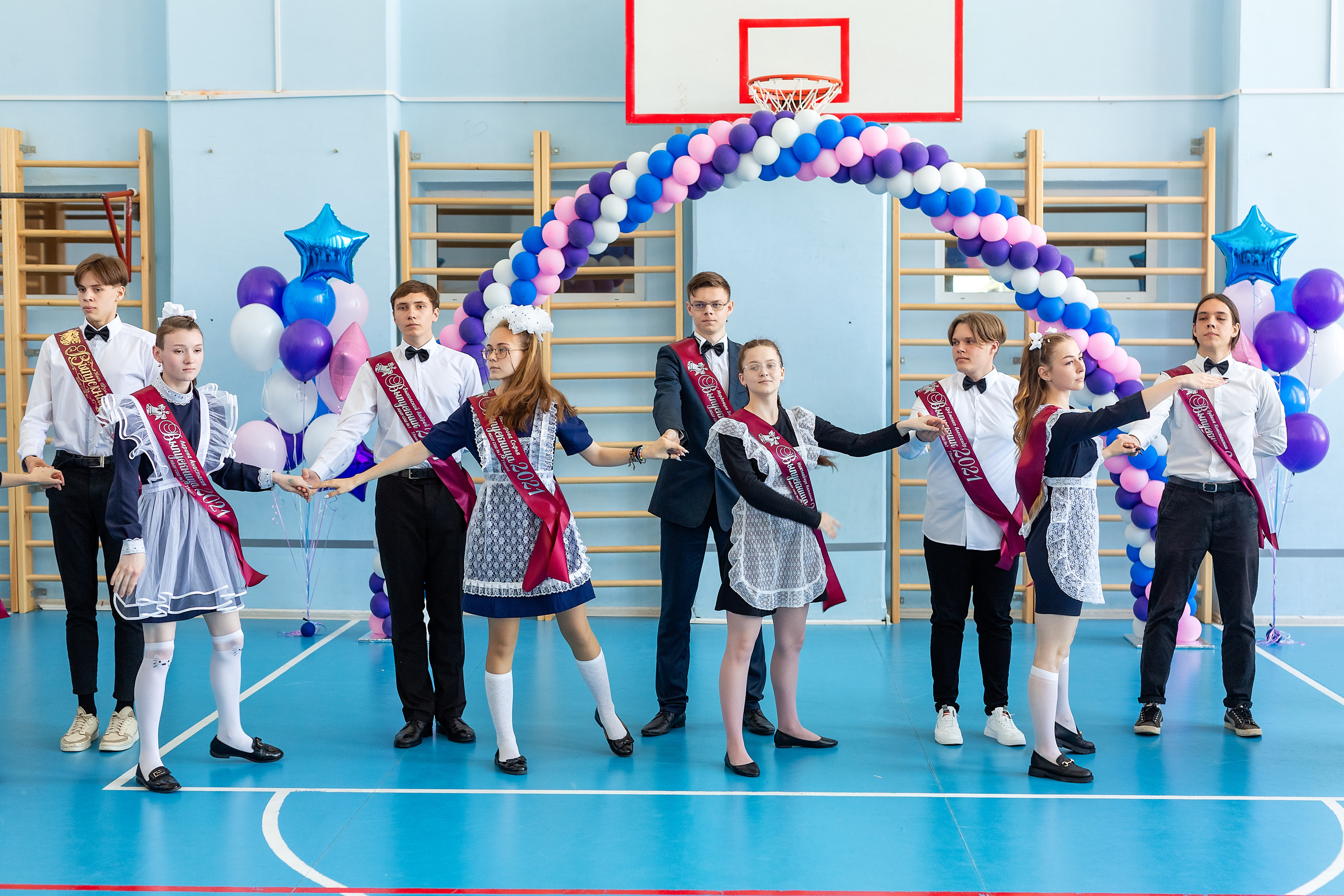 Последний звонок 1школа. Стильный выпускной альбом Владивосток фотограф Вероника Мигачева