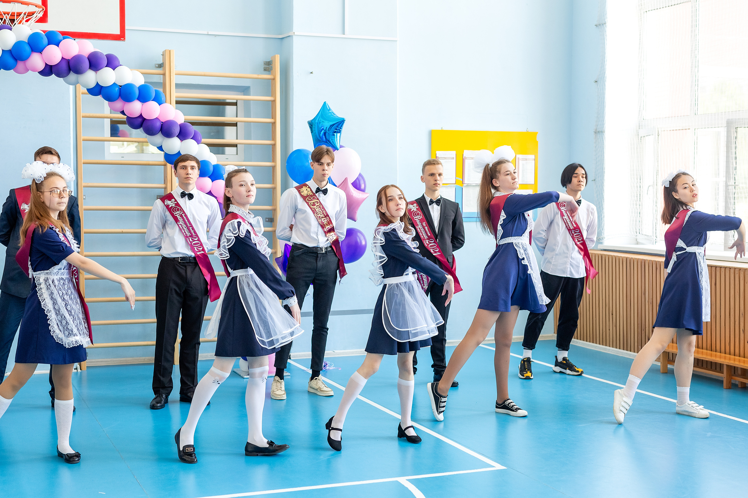 Последний звонок 1школа. Стильный выпускной альбом Владивосток фотограф Вероника Мигачева