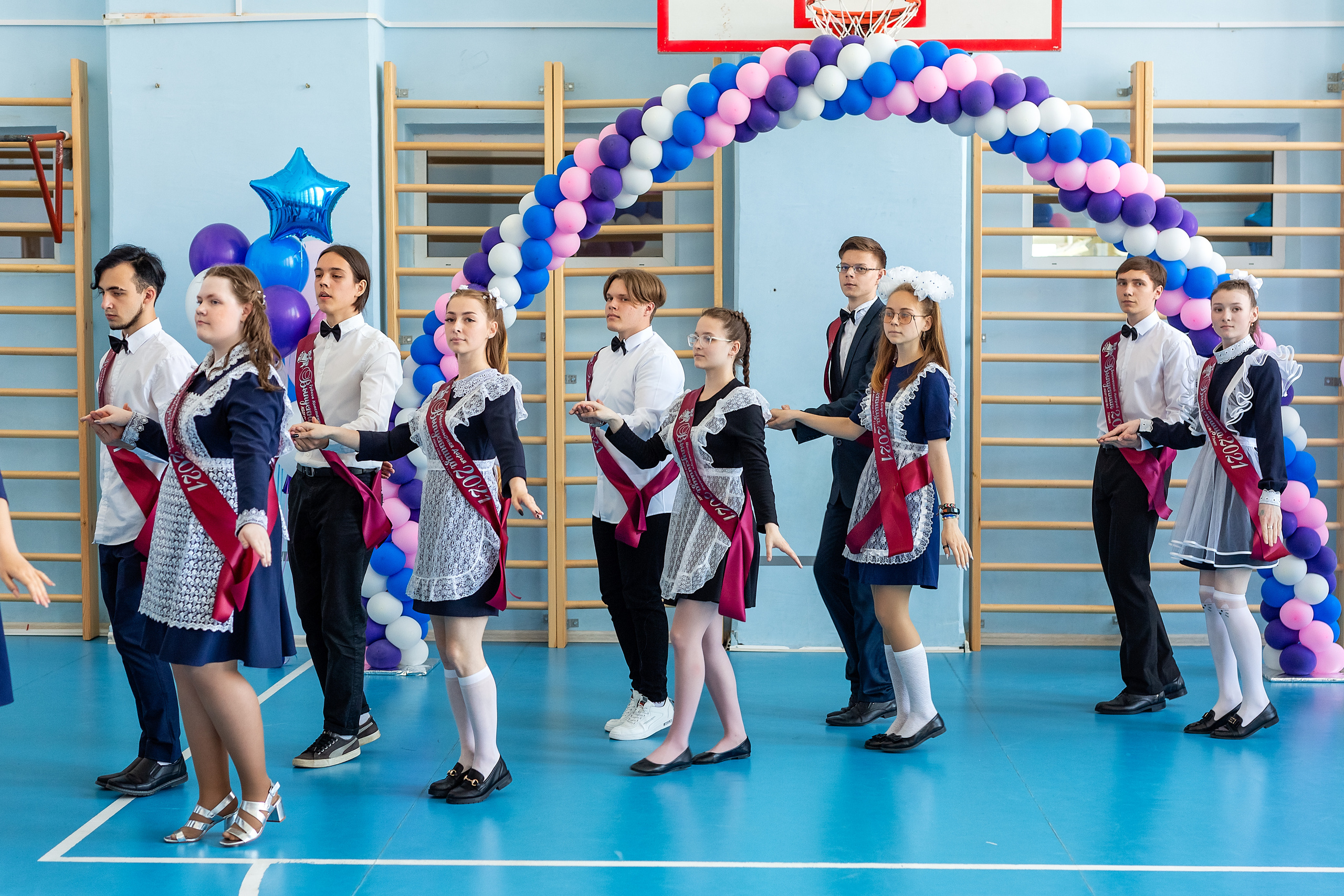 Последний звонок 1школа. Стильный выпускной альбом Владивосток фотограф Вероника Мигачева