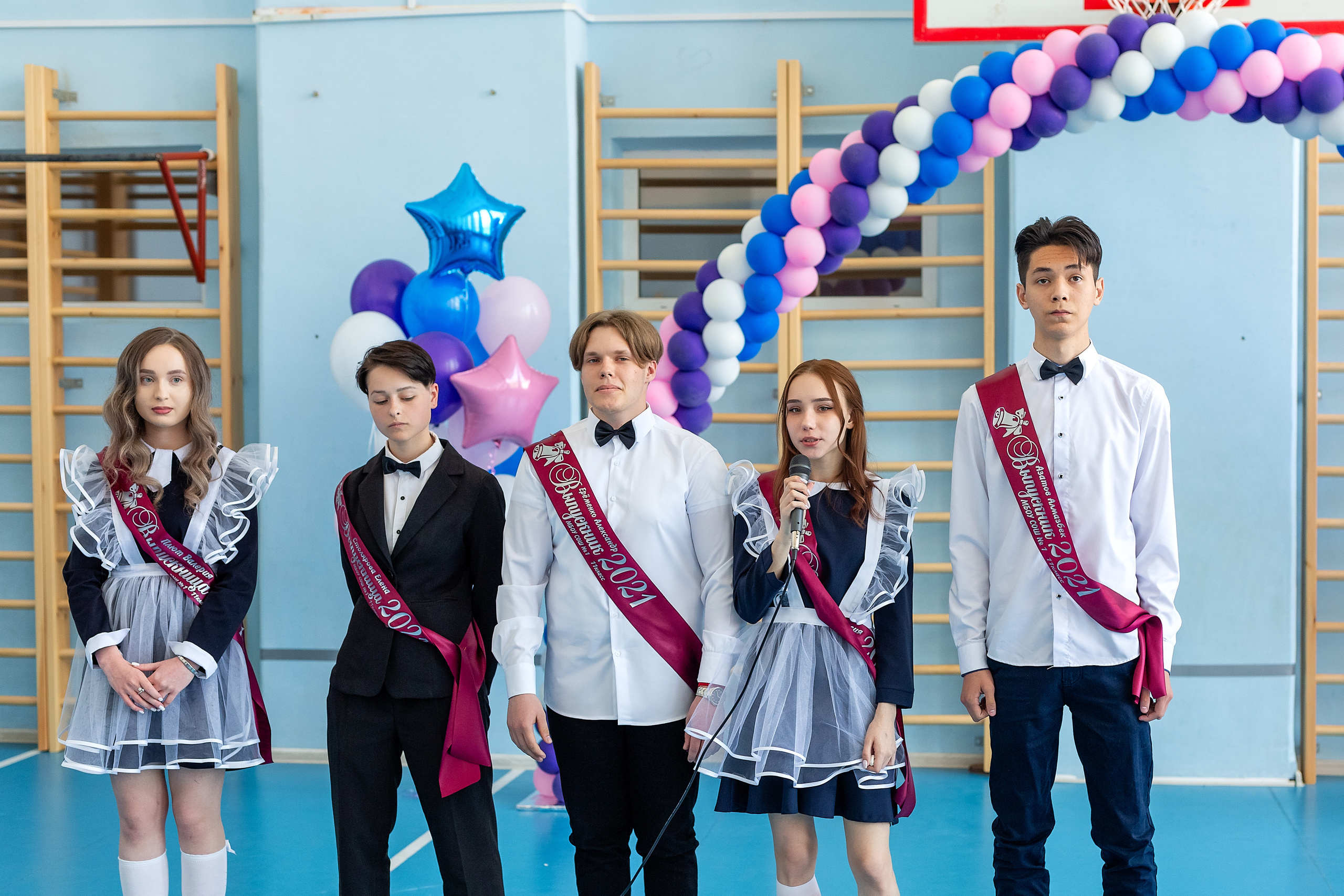 Последний звонок 1школа. Стильный выпускной альбом Владивосток фотограф Вероника Мигачева