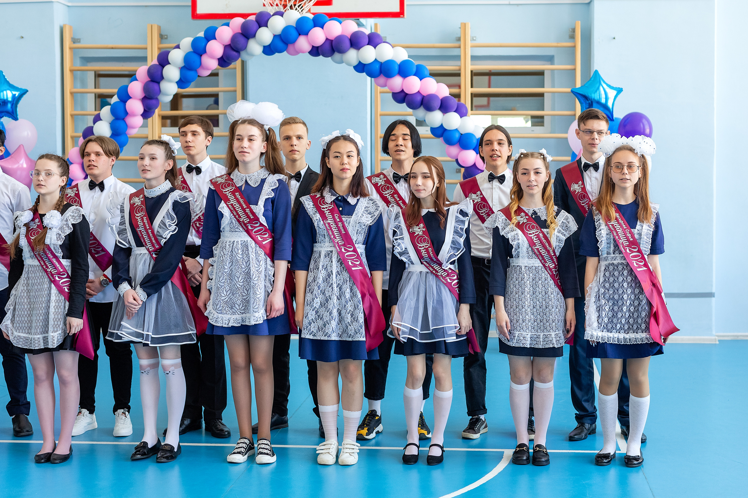 Последний звонок 1школа. Стильный выпускной альбом Владивосток фотограф Вероника Мигачева