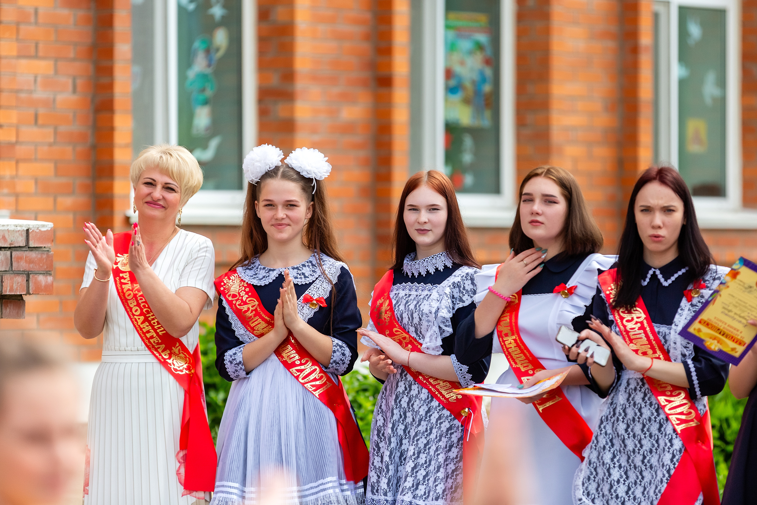 Последний звонок. с. Многоудобное. Стильный выпускной альбом Владивосток фотограф Вероника Мигачева