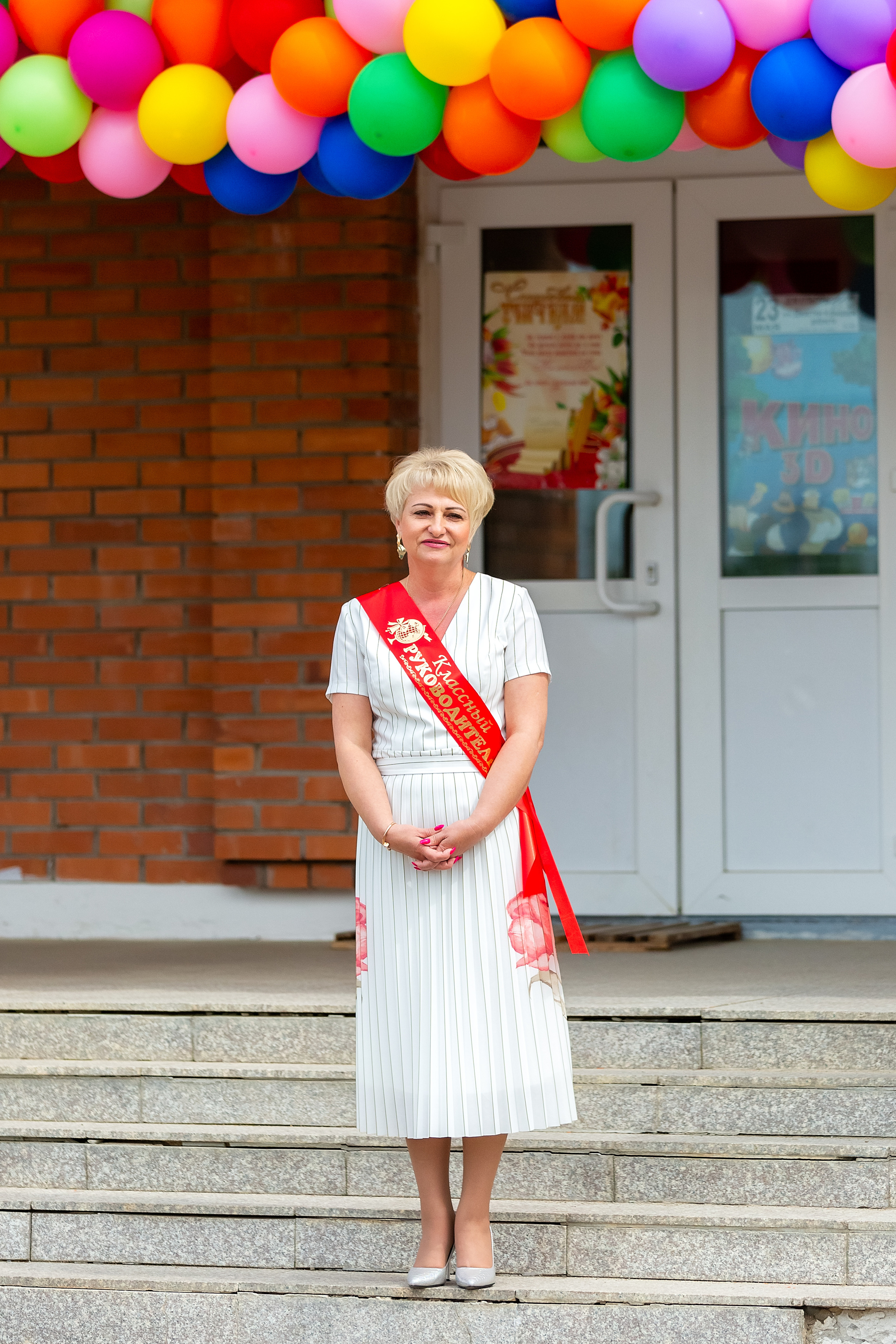 Последний звонок. с. Многоудобное. Стильный выпускной альбом Владивосток фотограф Вероника Мигачева