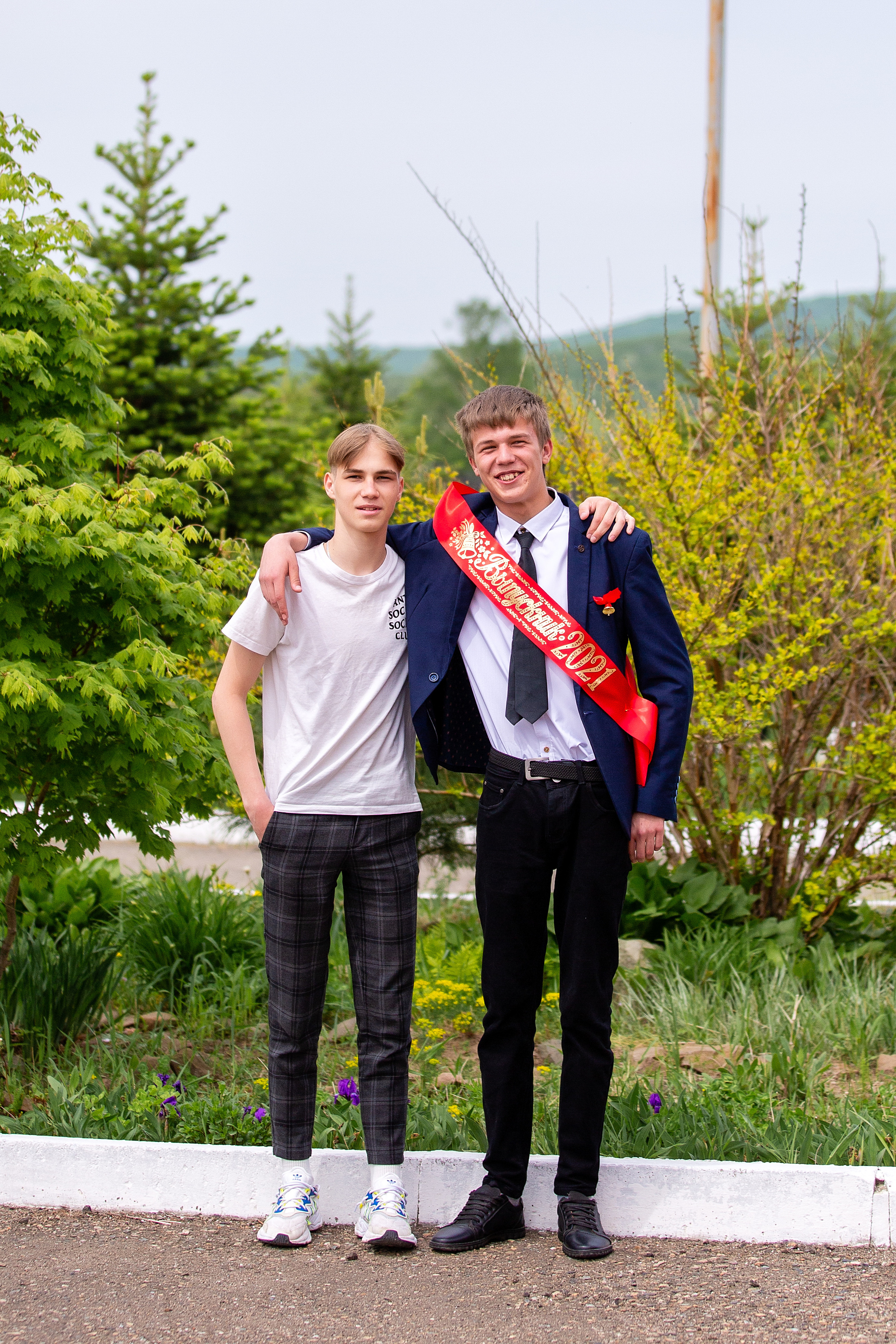 Последний звонок. с. Многоудобное. Стильный выпускной альбом Владивосток фотограф Вероника Мигачева