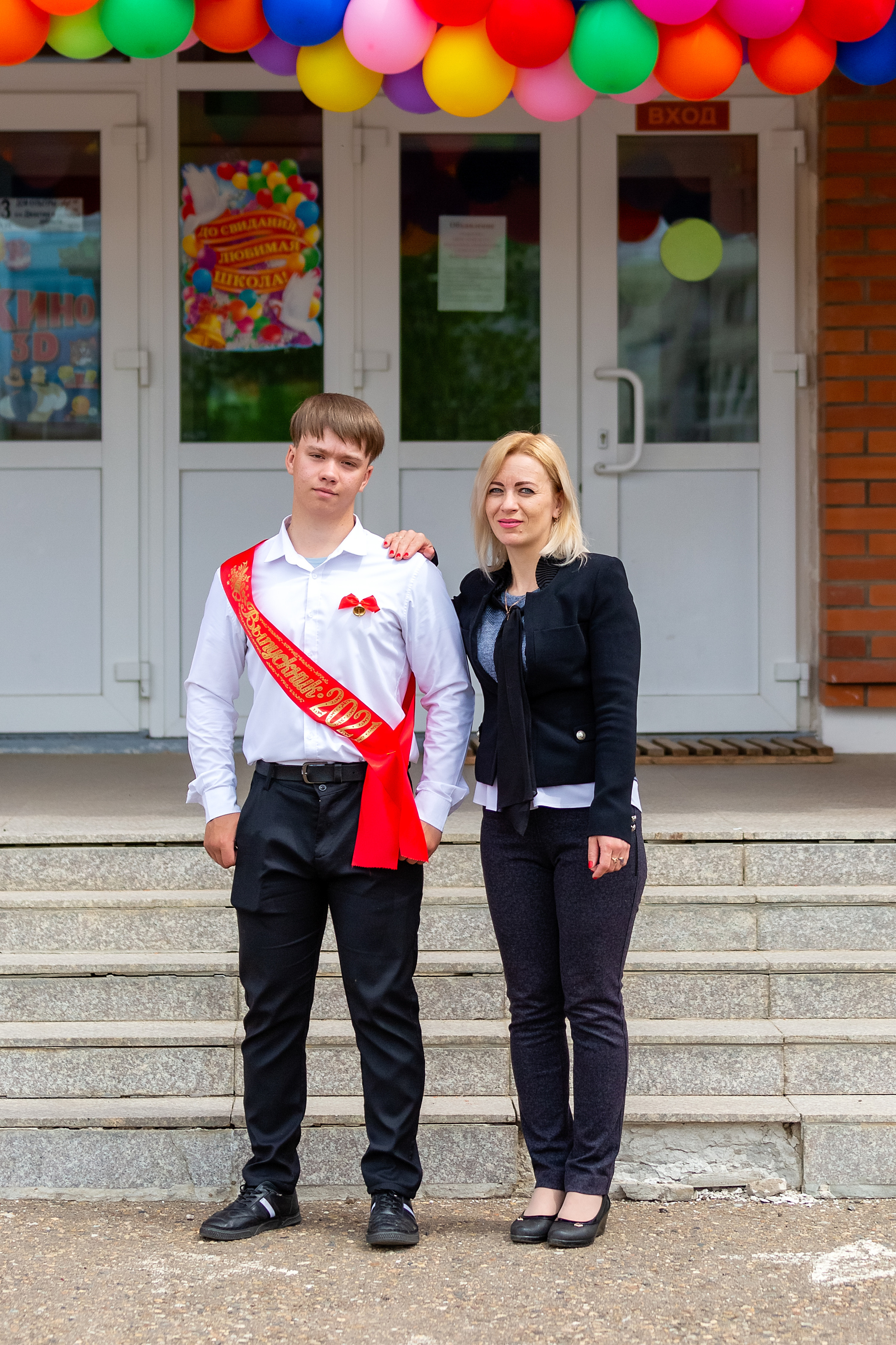 Последний звонок. с. Многоудобное. Стильный выпускной альбом Владивосток фотограф Вероника Мигачева