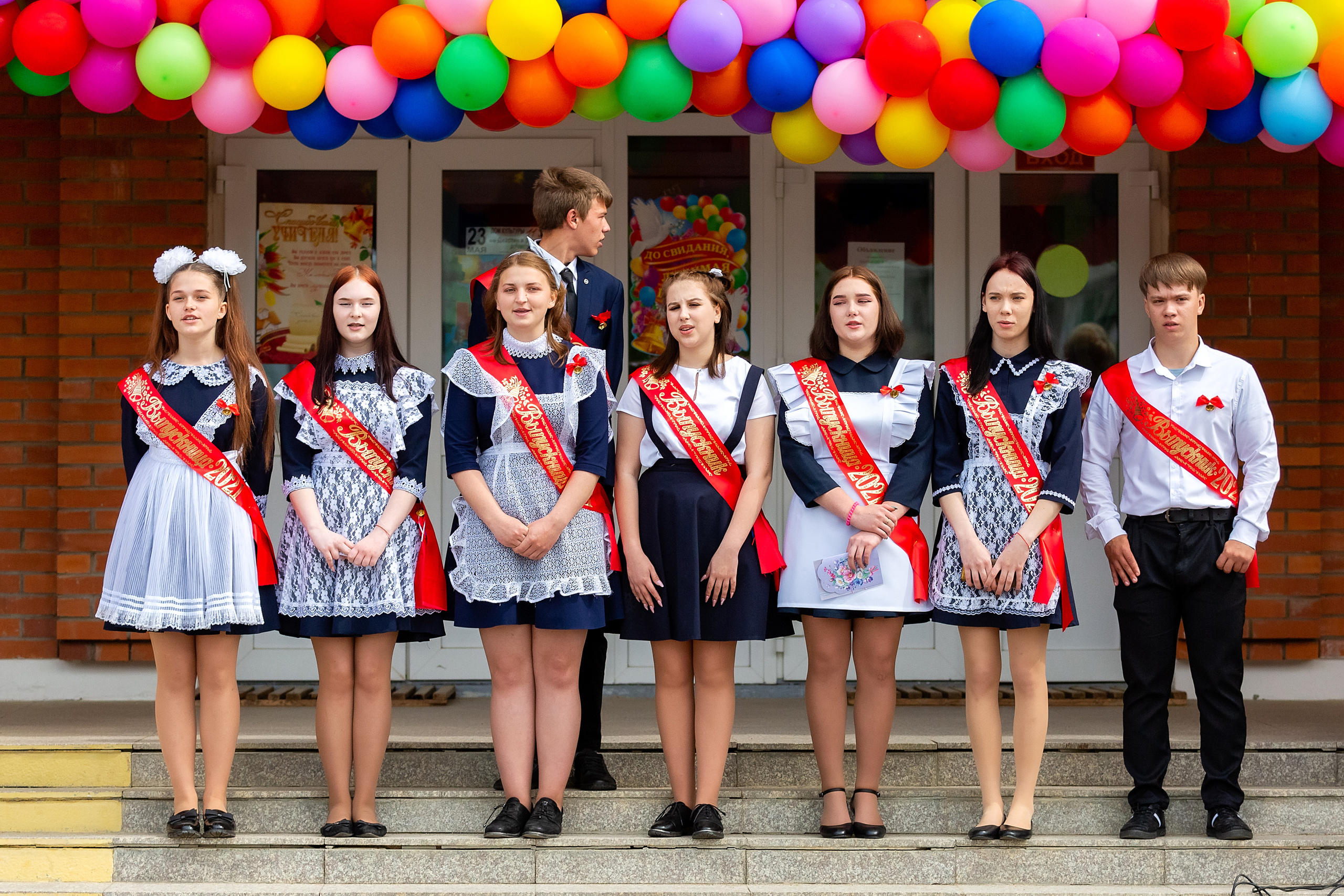 Последний звонок. с. Многоудобное. Стильный выпускной альбом Владивосток фотограф Вероника Мигачева